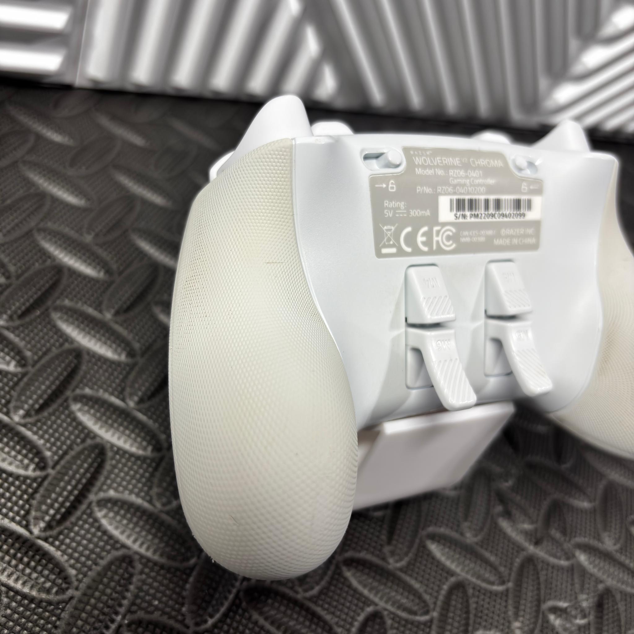 White Razer Wolverine V2 Chroma Controller | Xbox / PC | Tested Working