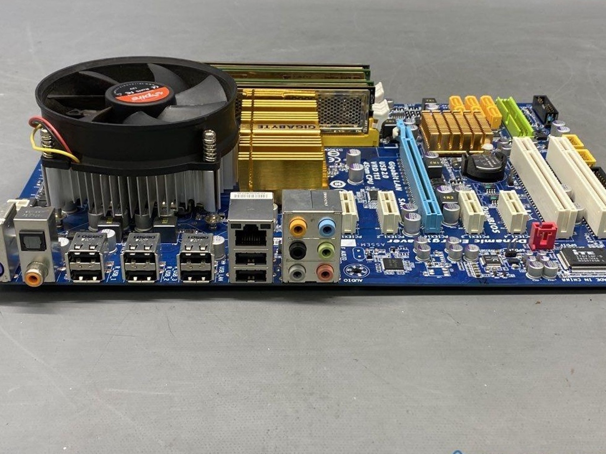 Gigabyte GA-EP43-UD3L Socket 775