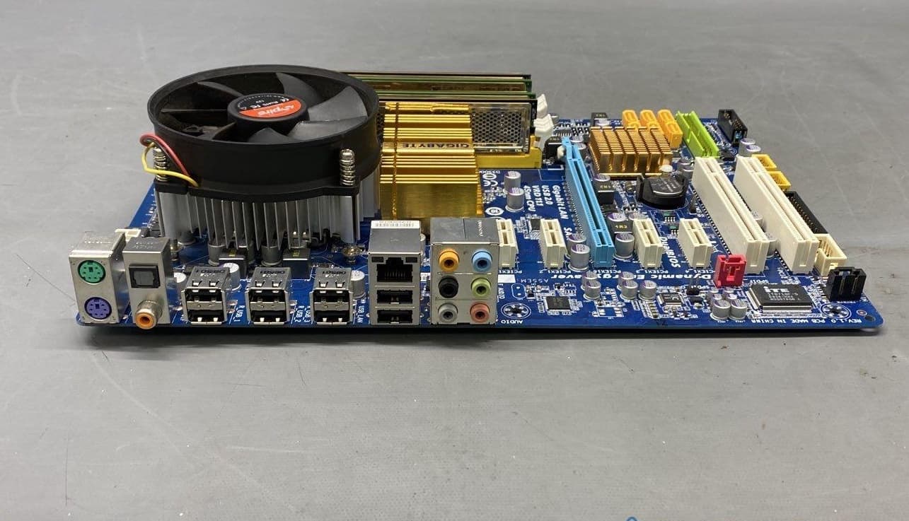Gigabyte GA-EP43-UD3L Socket 775