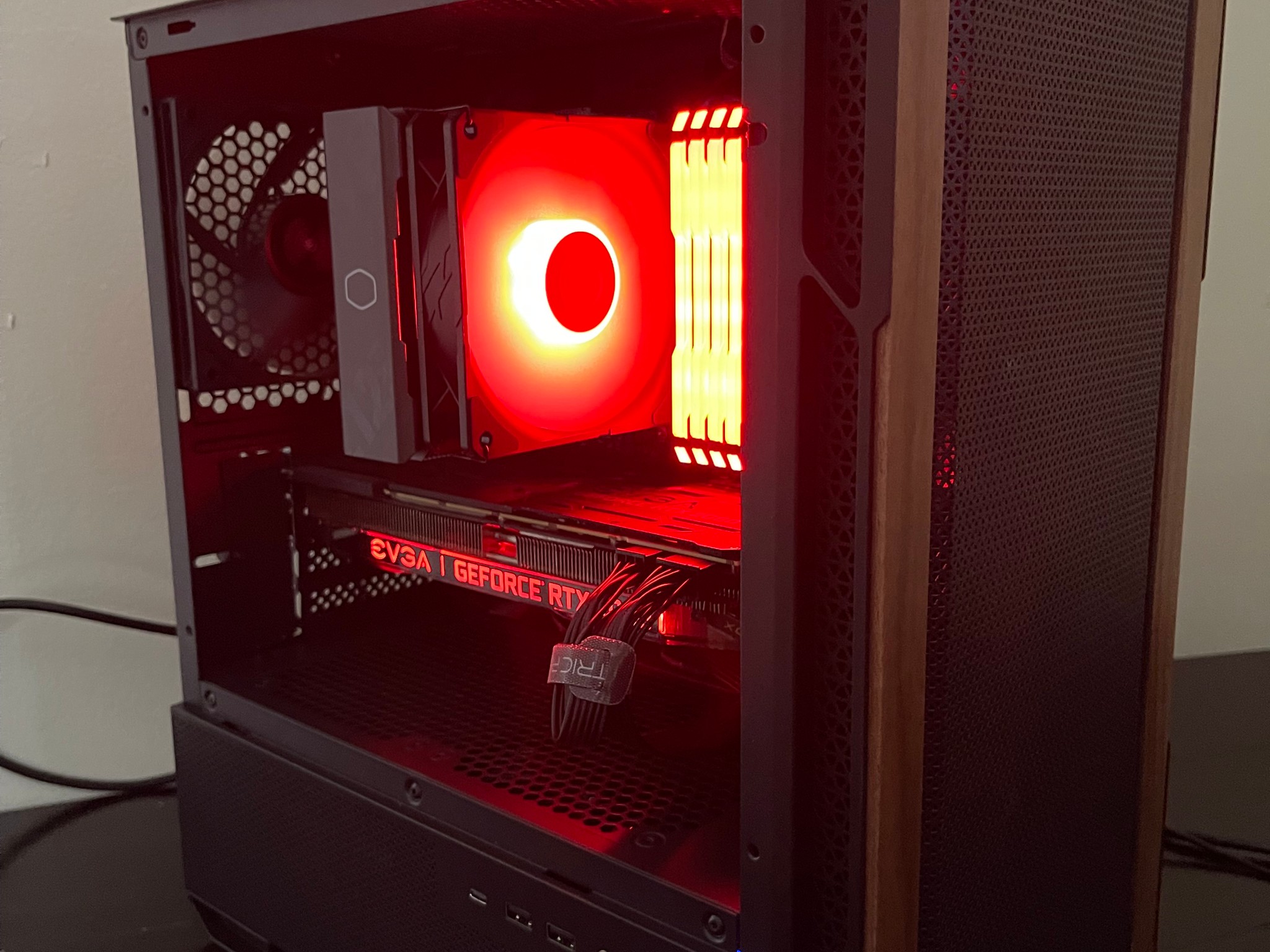 Mini-Gaming PC / RTX 2080/ Ryzen 7 5700/ 32Gb RAM/ 1Tb