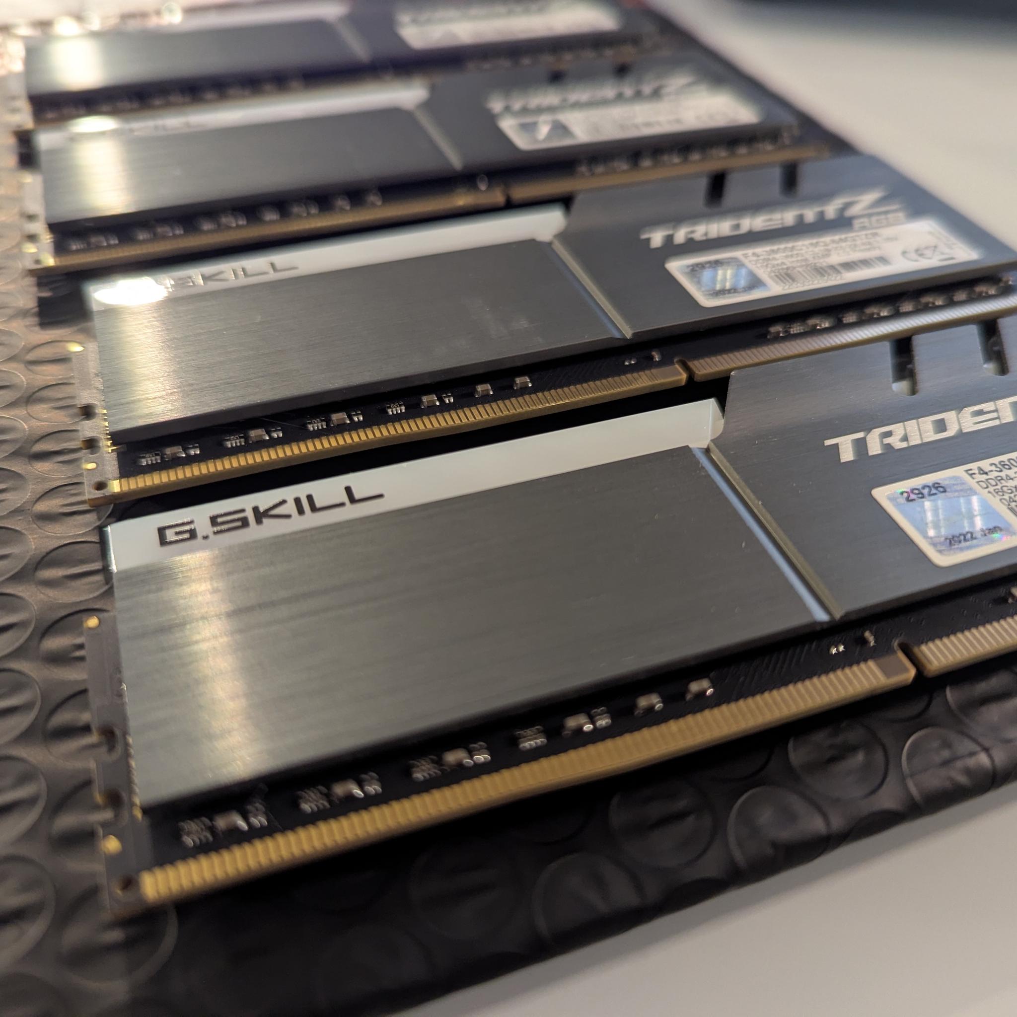 64GB G.Skill Trident Z RGB DDR4-3600 (4×16GB) CL18 – F4-3600C18Q-64GTZR