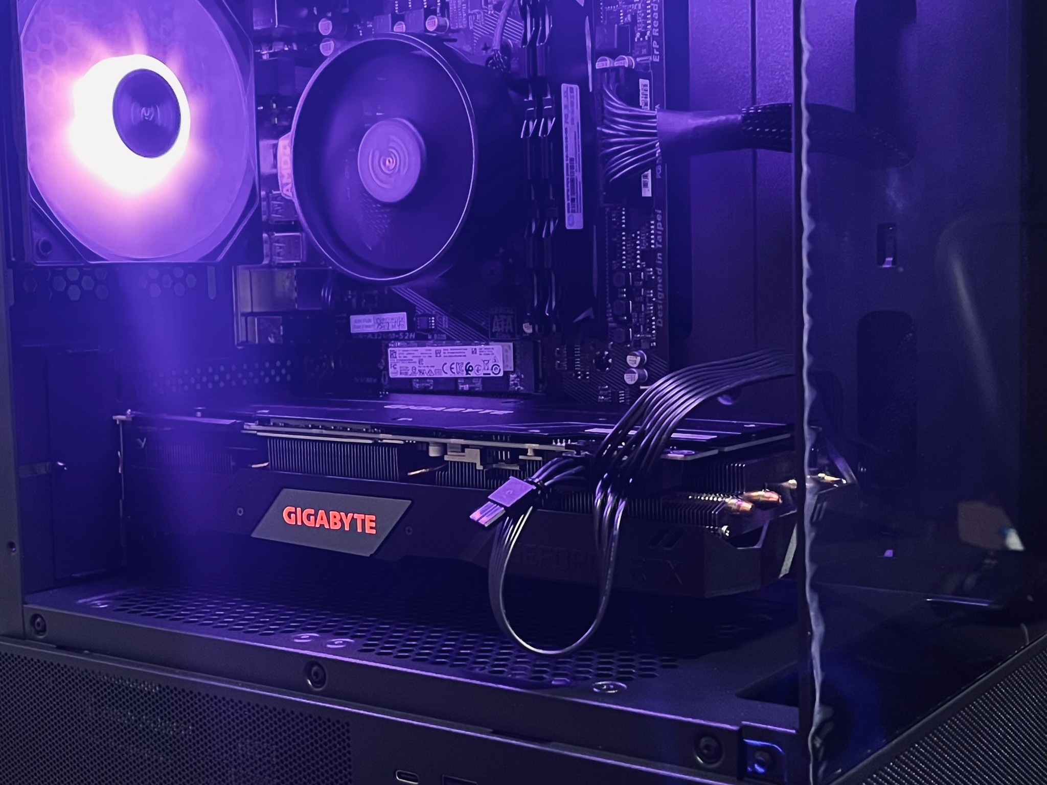 ESports Gaming PC |RTX 2070 Super // Ryzen 5 2600 // 16GB DDR4|