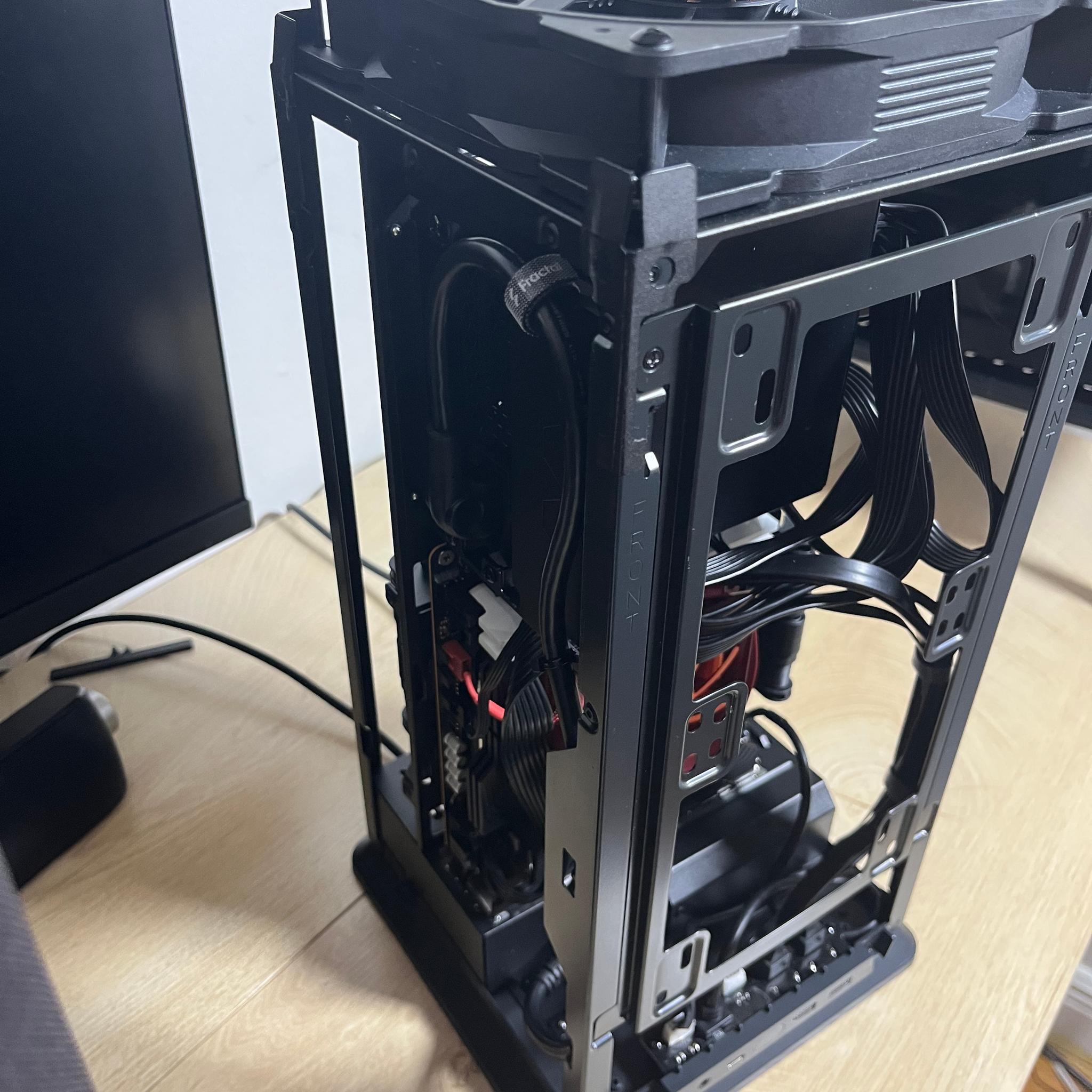 Custom Gaming PC RTX 5060, i5 12400F, 32GB DDR5, 1TB m.2 ssd, Fractal Mood, Asrock B760i Mini ITX