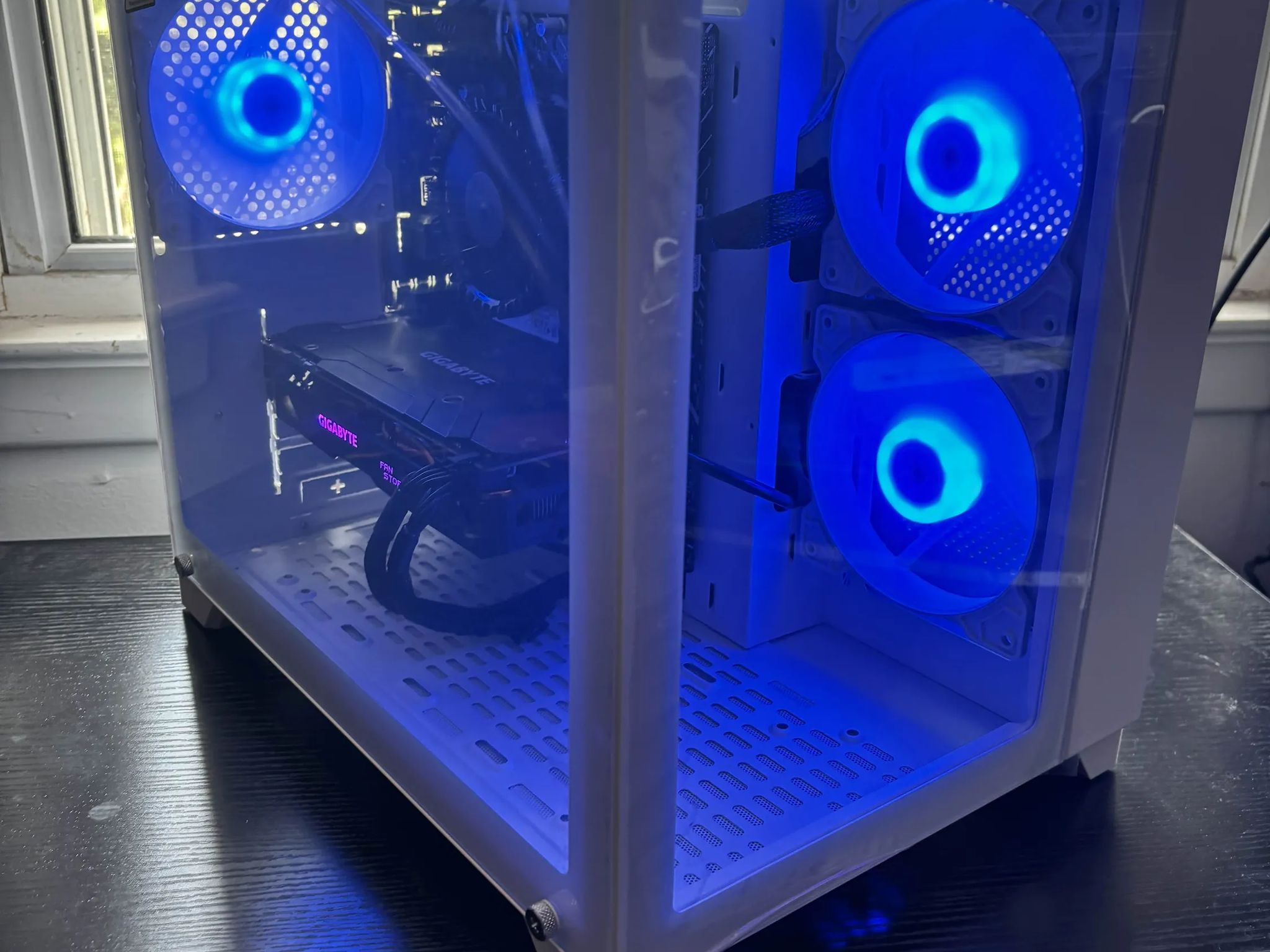 GAMING PC i5 12TH GEN RADEON RX 570 RGB Lighting RGB Fans Computer