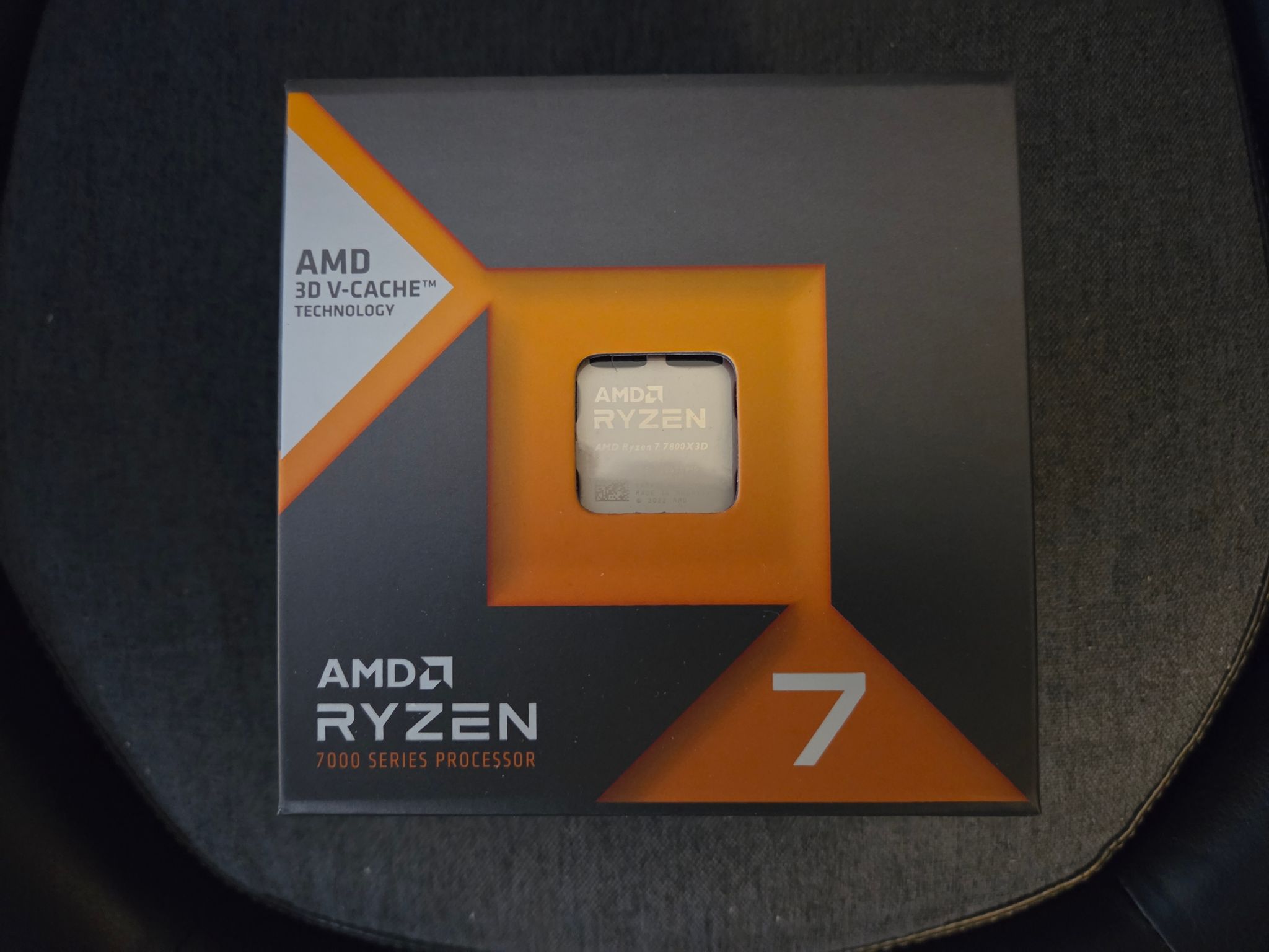 AMD Ryzen 7 7800X3D * NEW *
