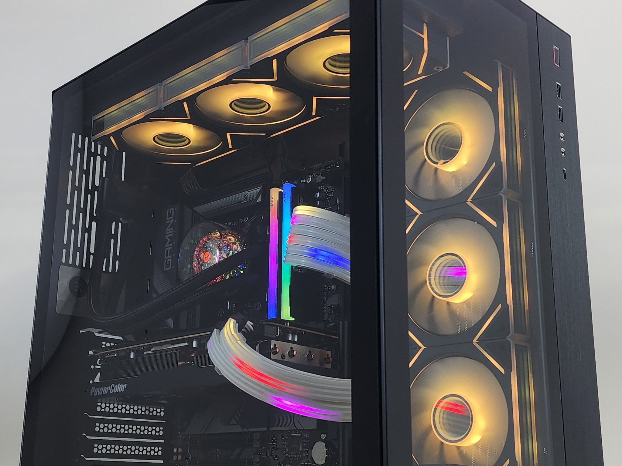 Gaming PC Ryzen 7 7700 32GB RAM 1TB SSD RX 7800 XT 16GB Windows 11 Computer