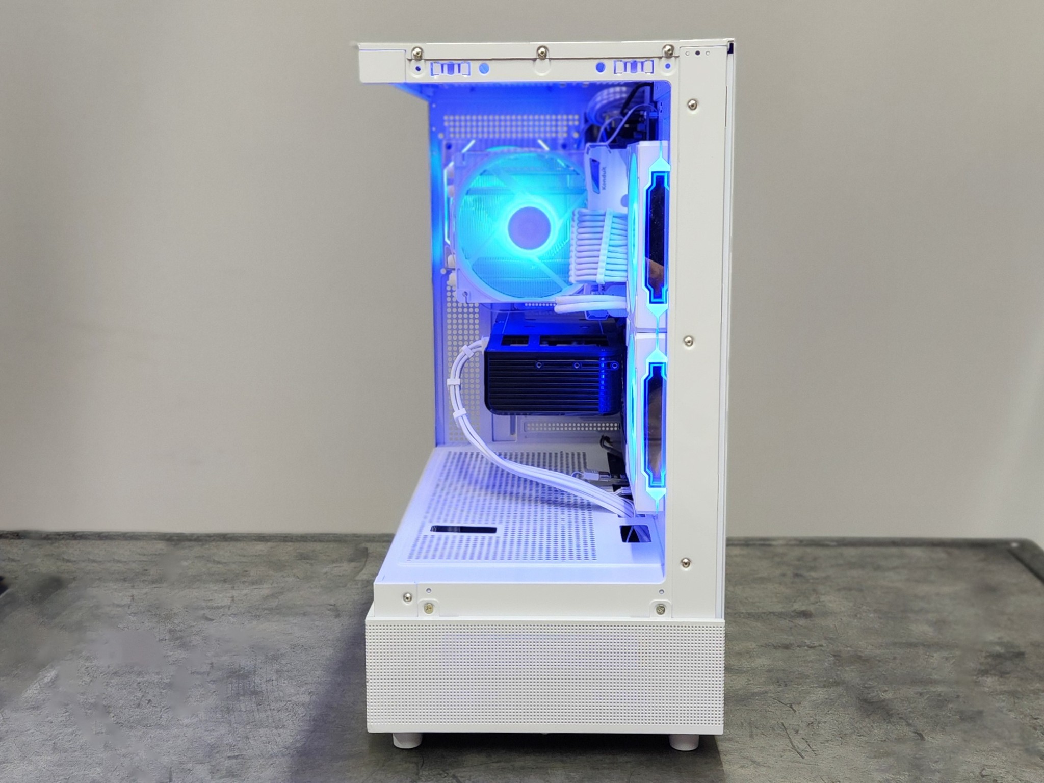 Ryzen 5 5600X | RTX 5060 8 GB | Gaming PC