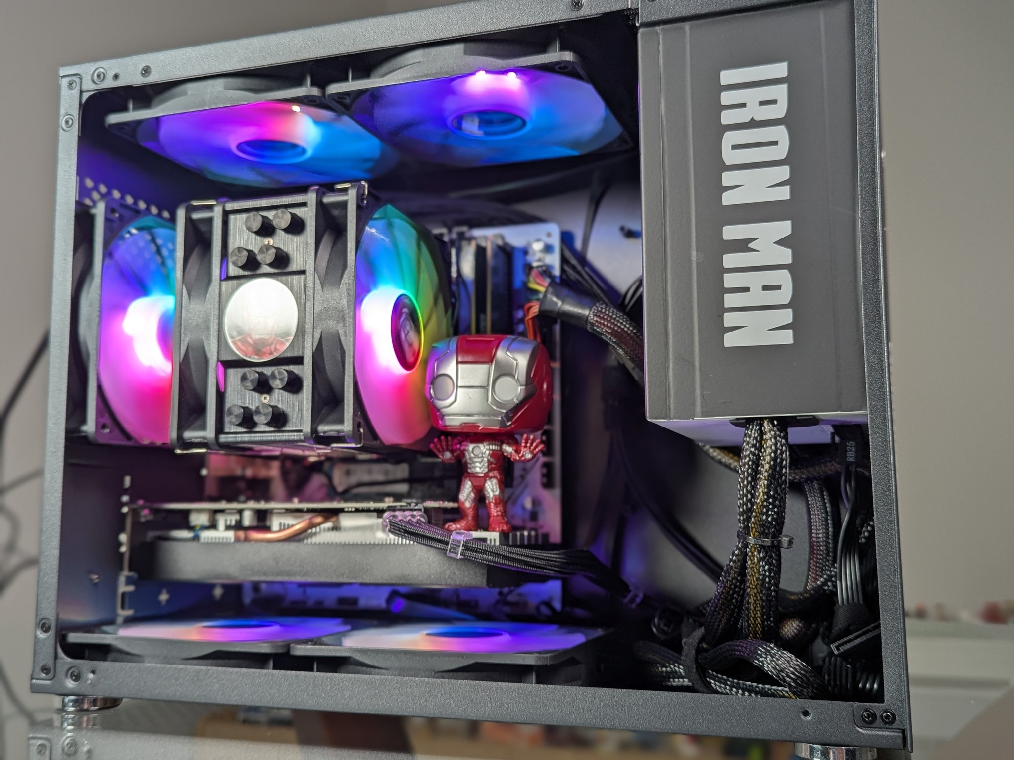 The Ironman Mk.5 Portable Gaming PC | AMD Ryzen 5 x Nvidia GTX 1660 Super | 16 GB RAM | 512GB SSD