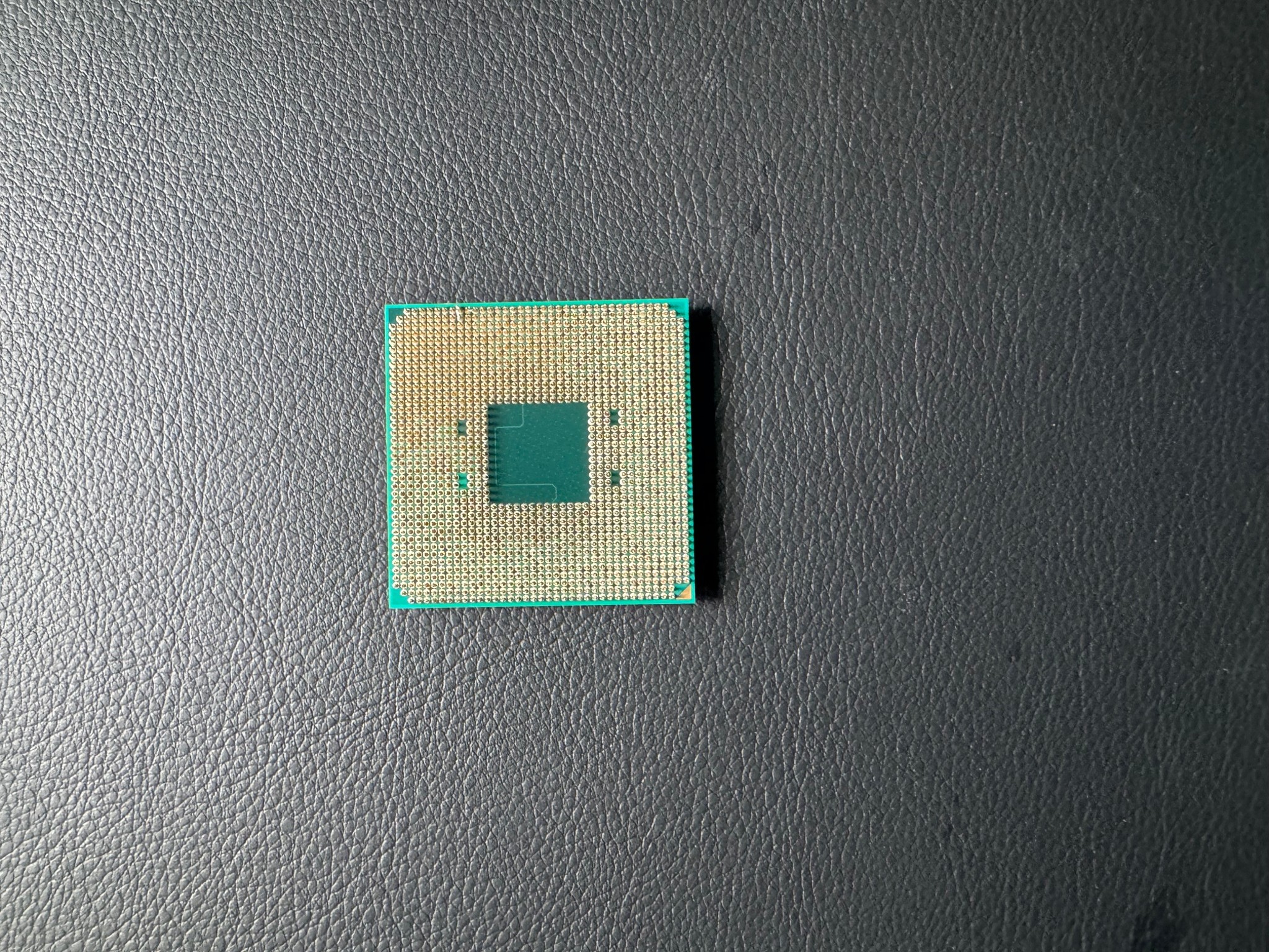 AMD Ryzen 5 3400G
