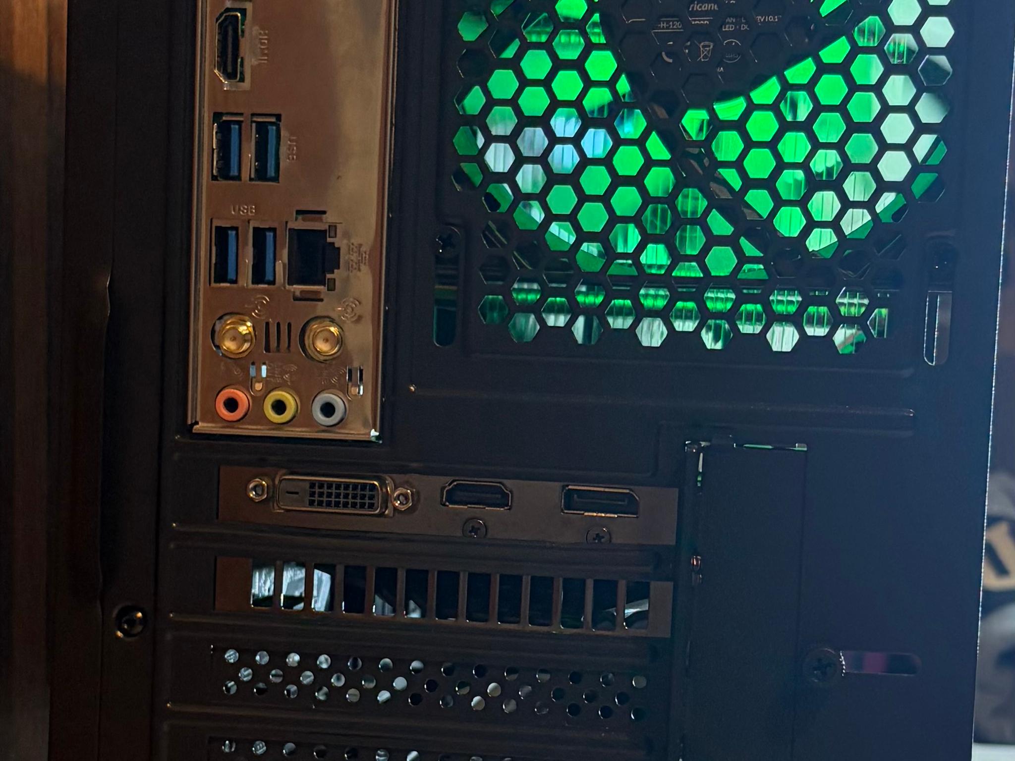 GTX 1660 SUPER | I5 10400F | 16GB DDR4 | 500GB SSD | Windows 11 home
