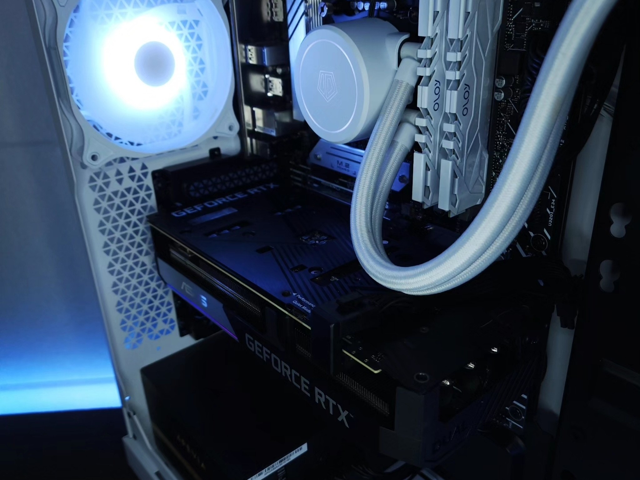💙🤍RTX 3060Ti // i5 12400F // 16GB 3200MHz // 1TB NVMe