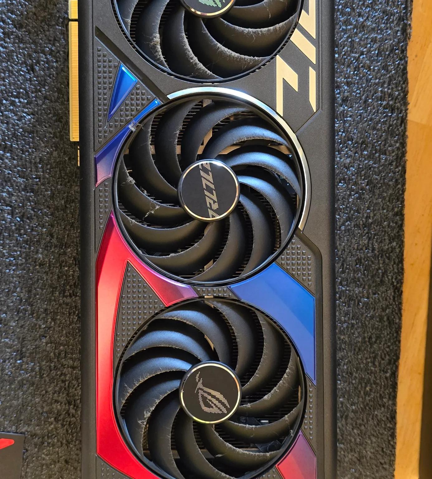ASUS ROG STRIX 4070 SUPER OC
