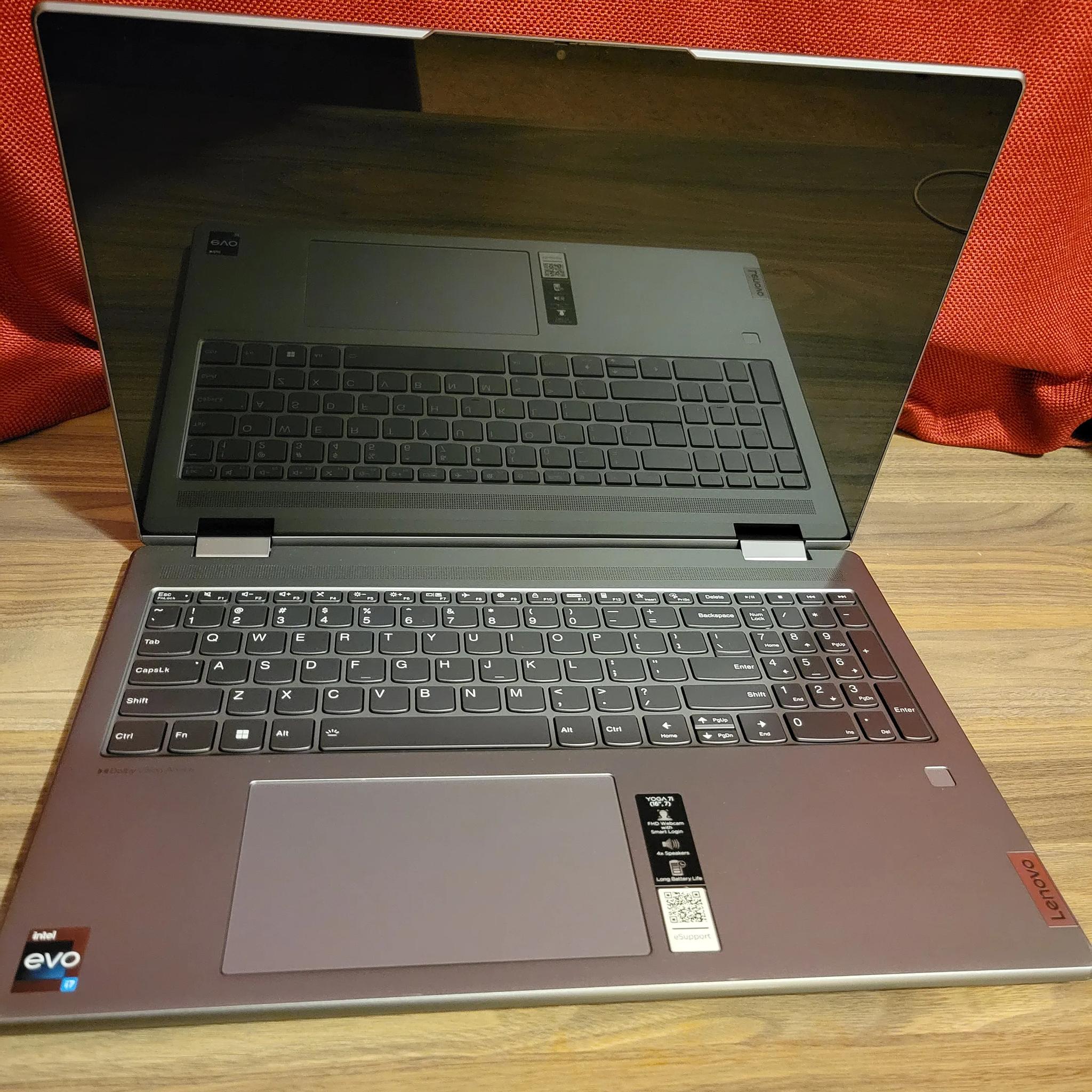 Lenovo Yoga 7i Touch Screen Laptop - 12th Gen Evo i7 - 16" 2k - Model 16IAP7