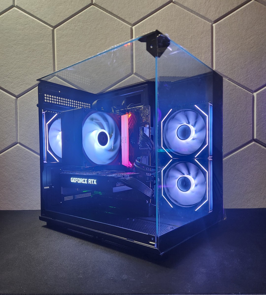 GeForce RTX 2060 Core i5 10400F マザボセット RTX 2060 | Intel I5 10400F | 16GB DDR4 | 256GB SSD + 1TB HDD