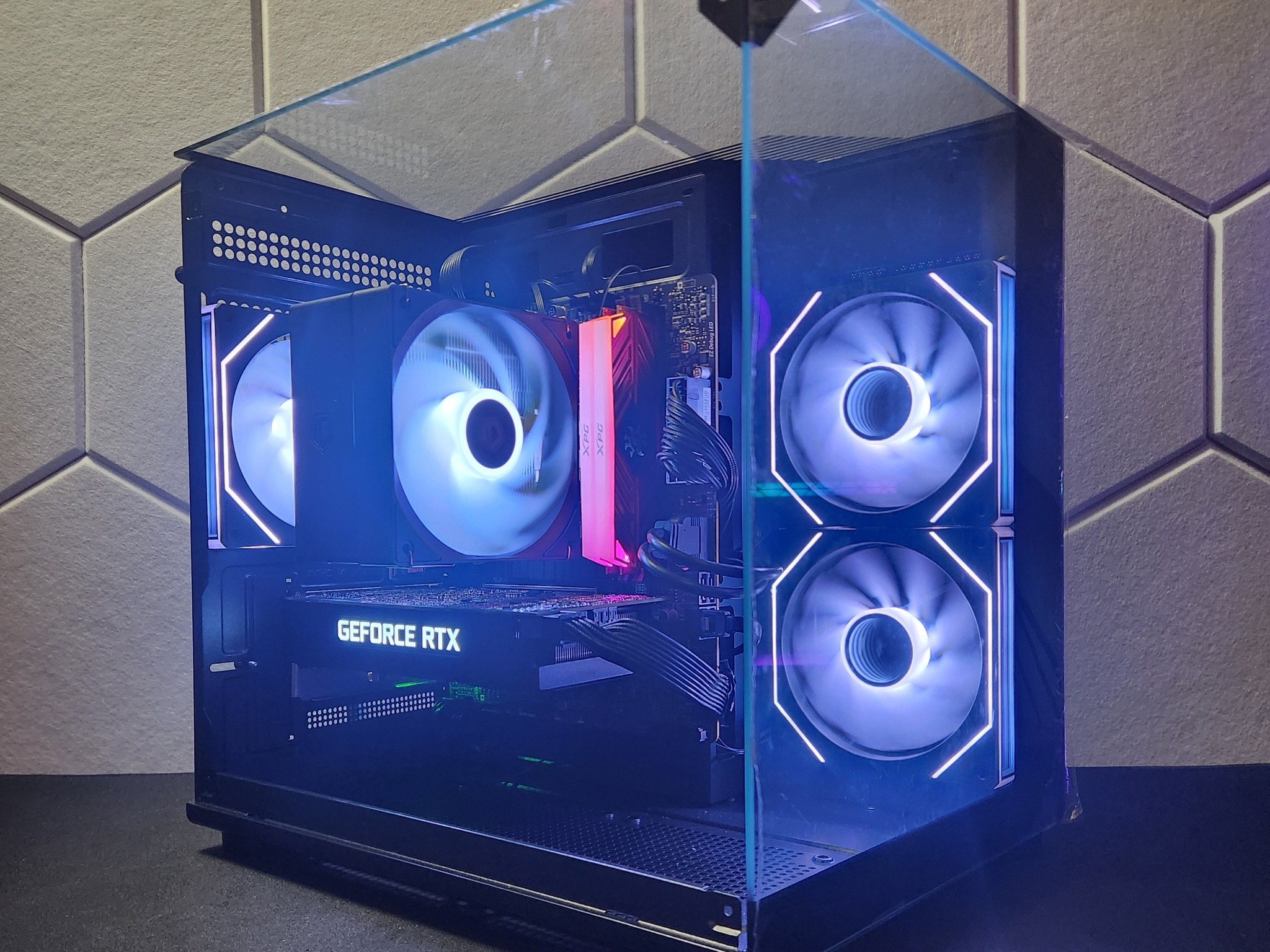 RTX 2060 | Intel I5 10400F | 16GB DDR4 | 256GB SSD + 1TB HDD | Windows 11
