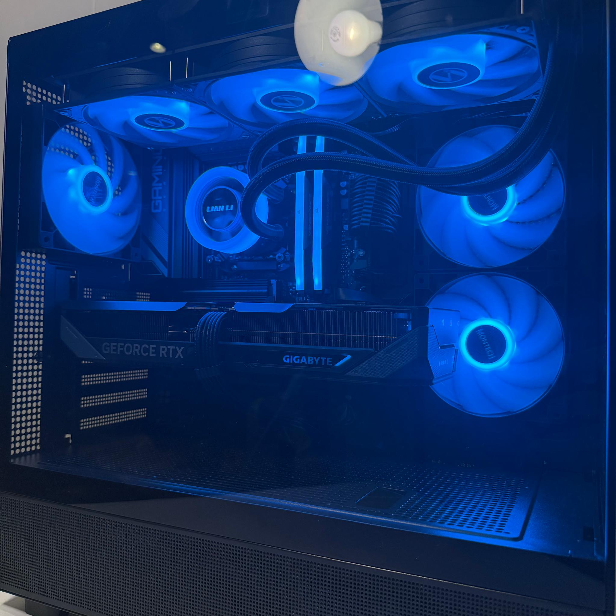BLUE ICE: RTX 5070|Ryzen 7 9700x|32 GIGS of DDR5 RAM|360mm AIO|WIFI Ready|Windows 11 pro ACTIVATED|