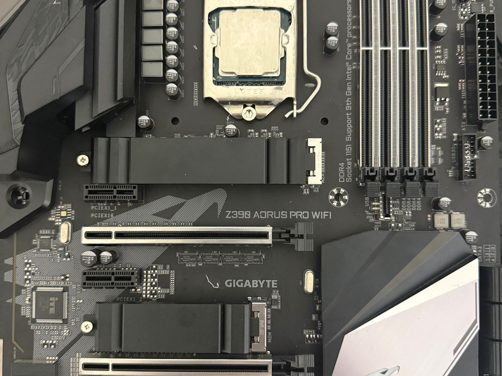 i3 9100f - Aorus Z390