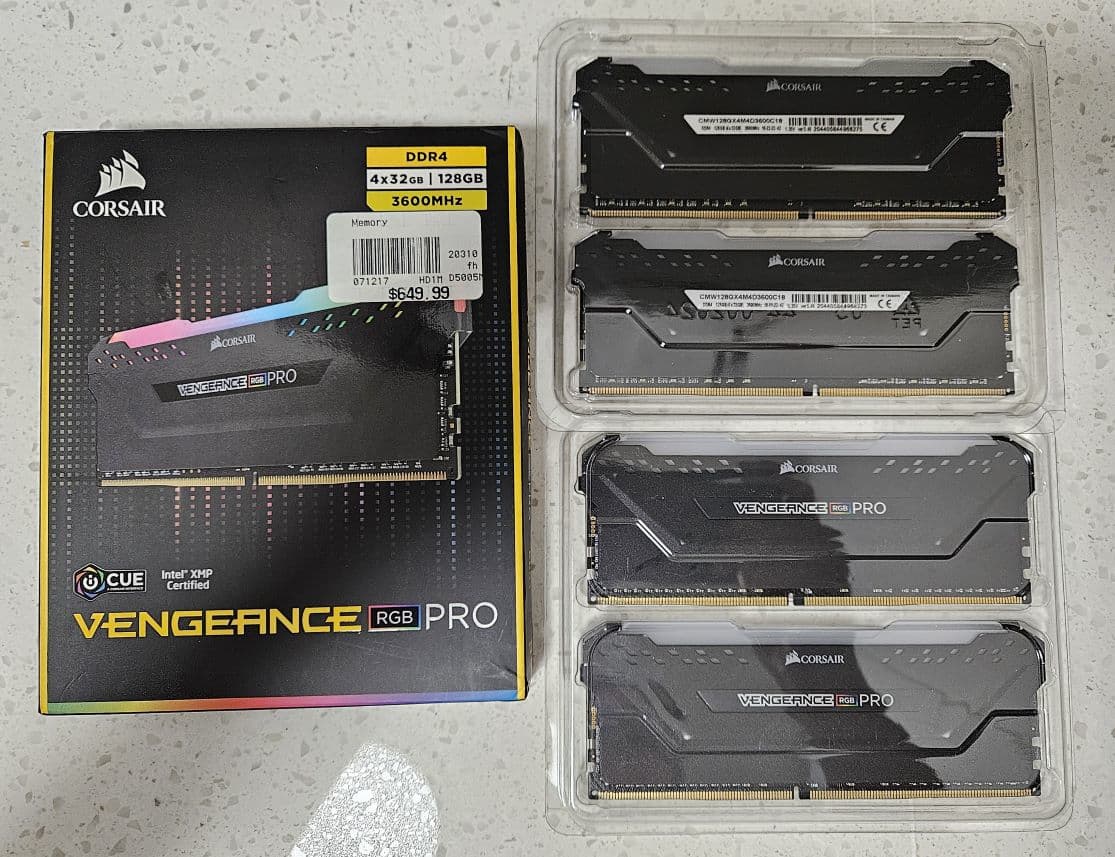 Corsair VENGEANCE RGB PRO 128GB (4x32GB) DDR4 3600 (PC4-28800) C18 Desktop memory - USED