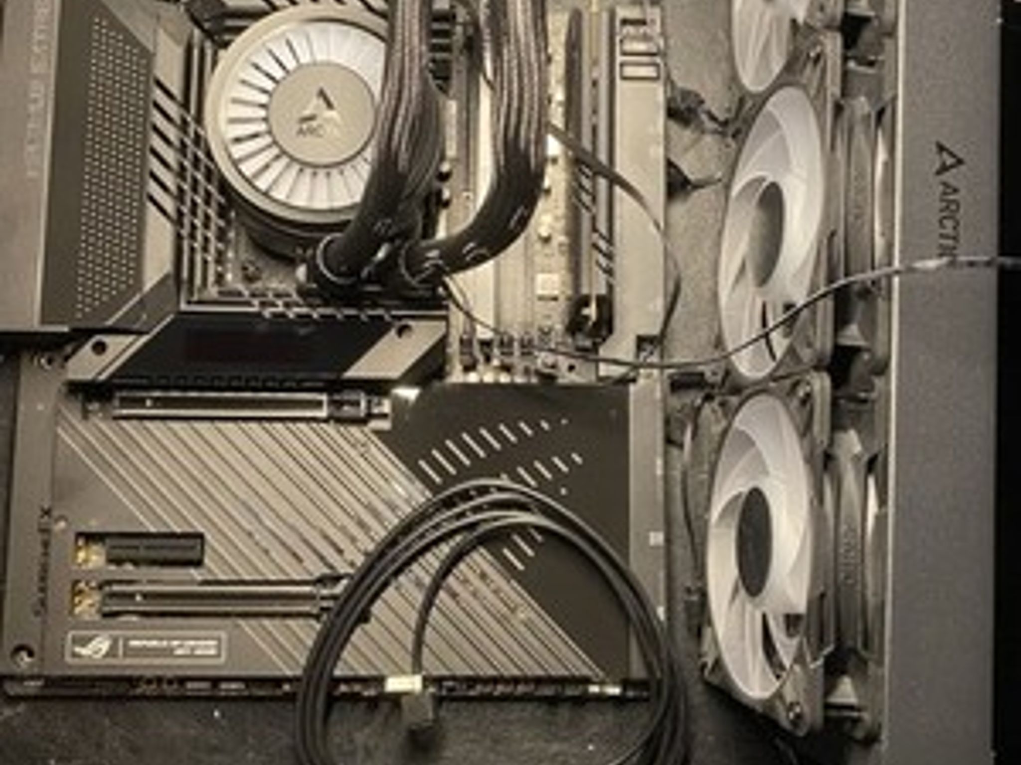 ASUS ROG Maximus Z790 Extreme, i9-13900K, and Arctic AIO Combo