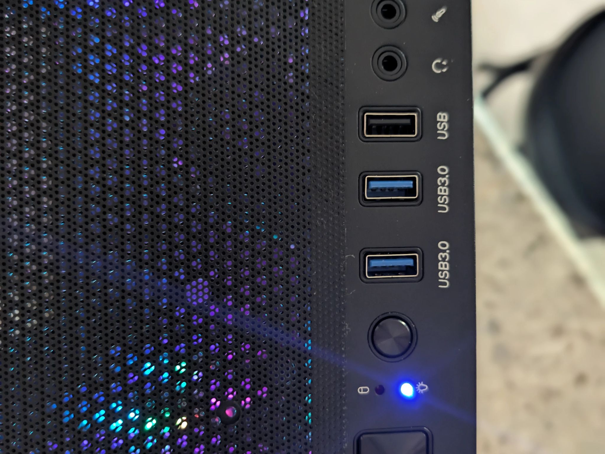 FAST RTX 2070 + i5 Custom RGB Gaming PC