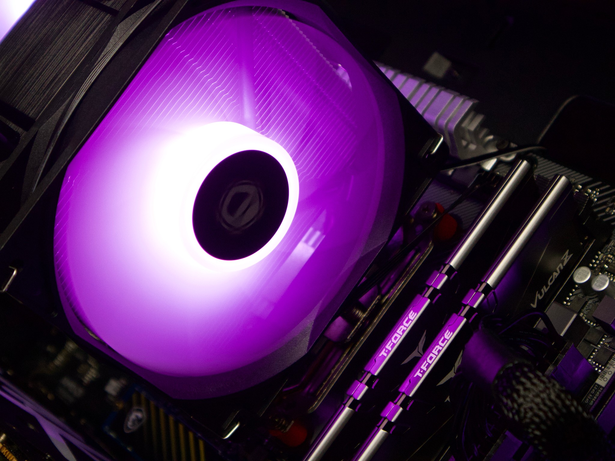 💜 🖤💜 RX 6700 XT ⚫ Ryzen 5 5600 🟣 32GB RAM ⚫ 1TB NVMe