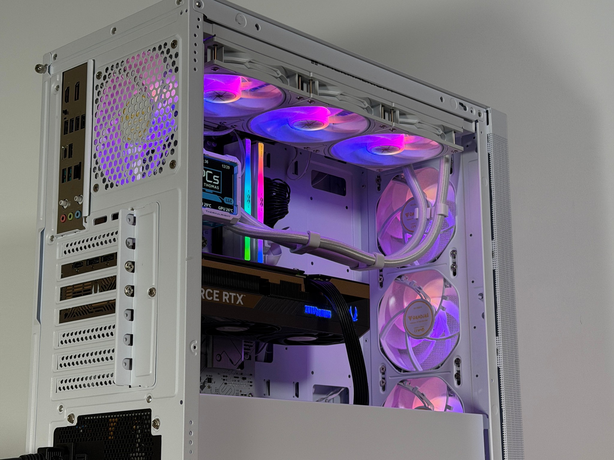 RTX 5080 Ryzen 9 9950x Gaming PC