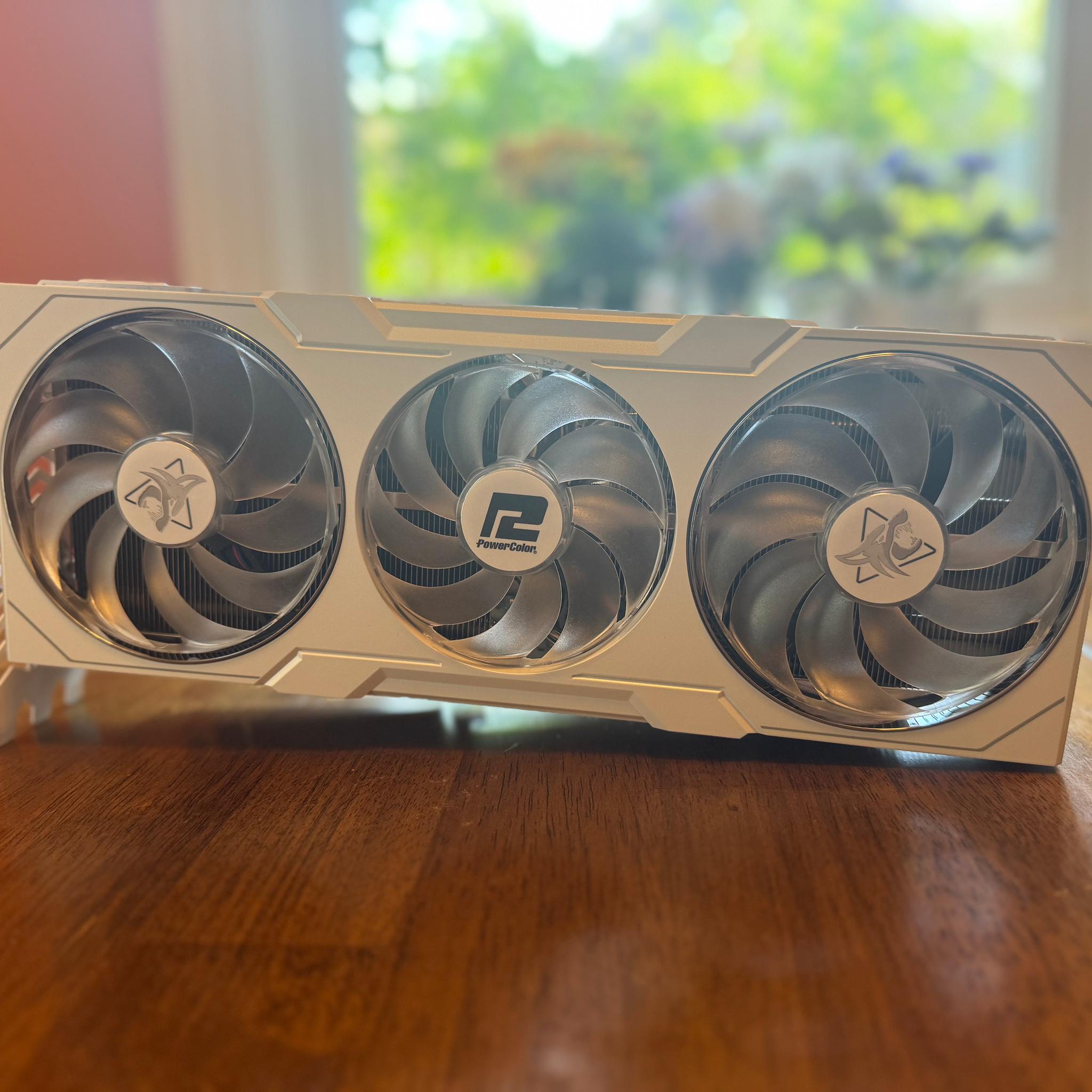 RX 7900XTX - PowerColor Hellhound | Spectral White