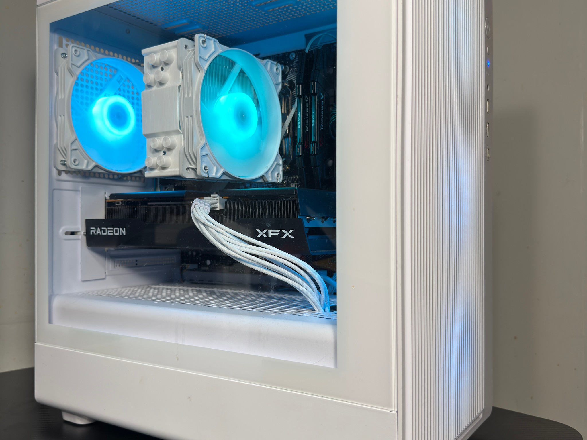 Radeon RX 9060 XT 16GB Custom Gaming PC - Ryzen 7 5700X3D