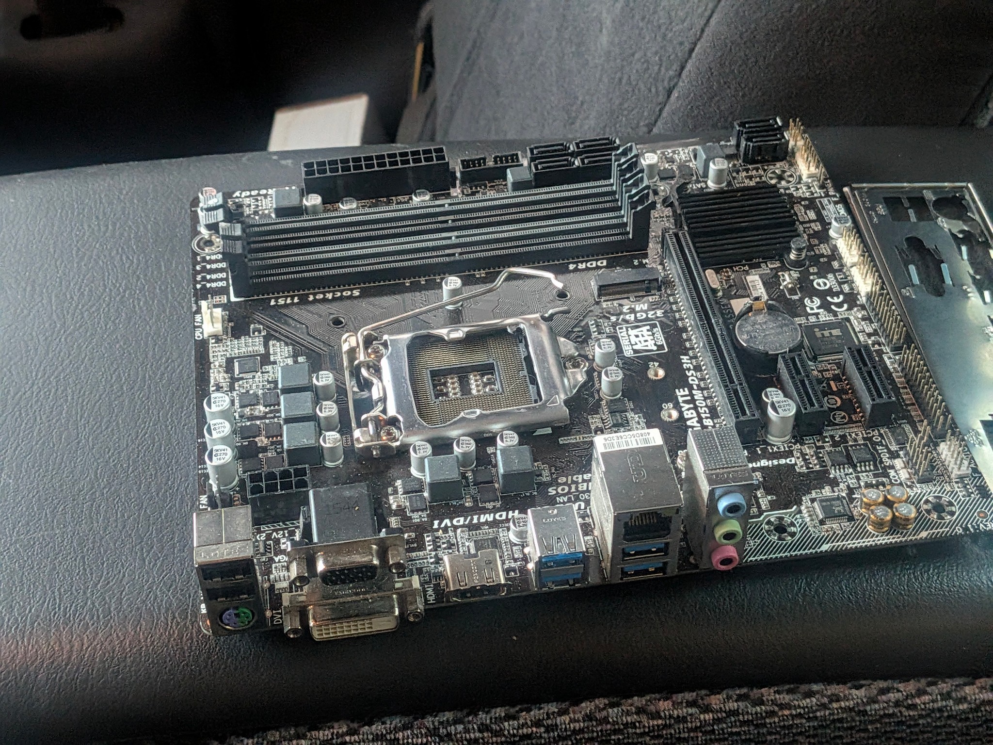 Gigabyte b150m-ds3h DDR4 Motherboard