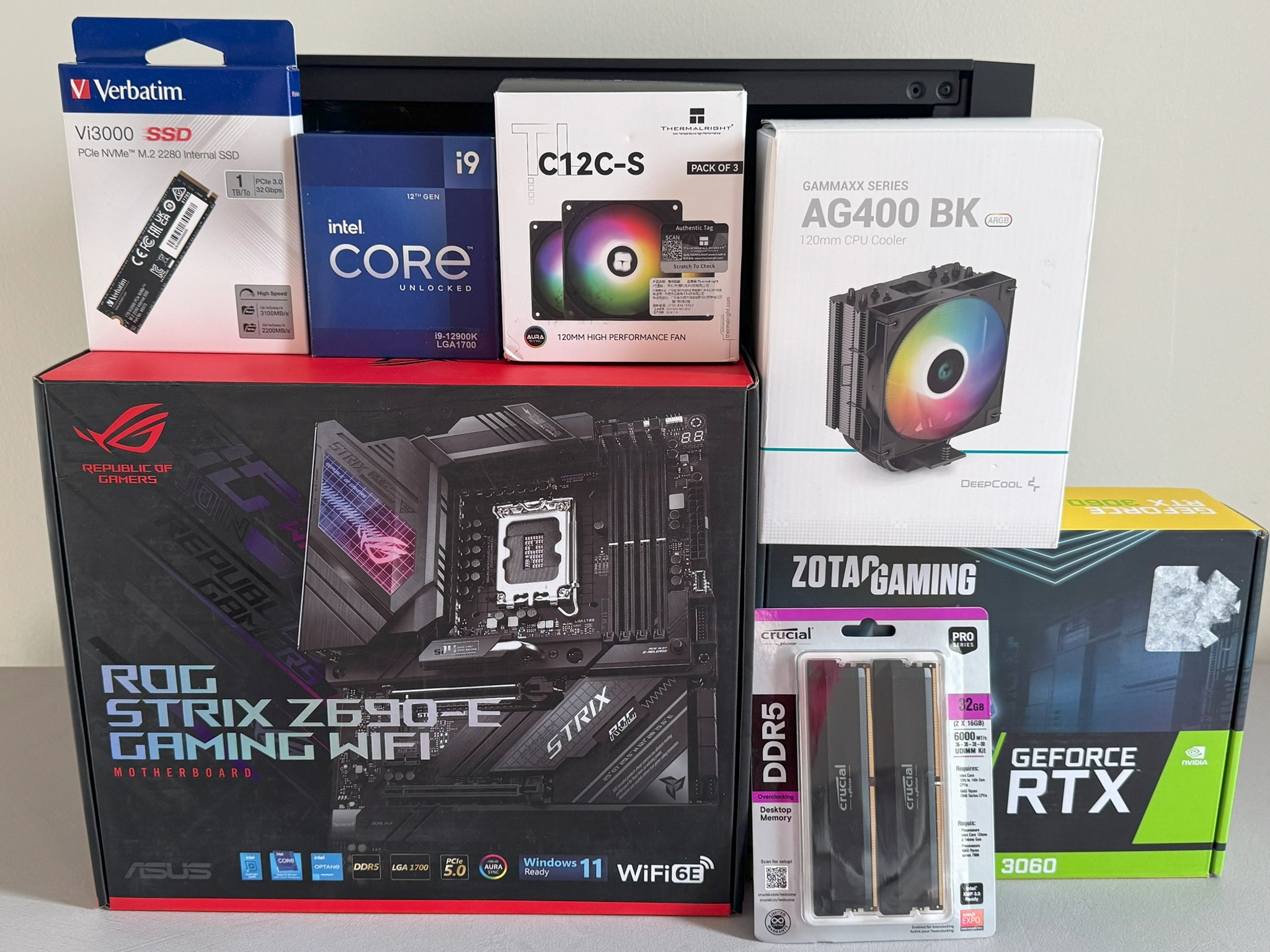 Intel Core i9 12900K ASUS STRIX Z690-E GeForce RTX 3060 12GB 1TB NVMe SSD 32GB DDR5 Corsair 3000D