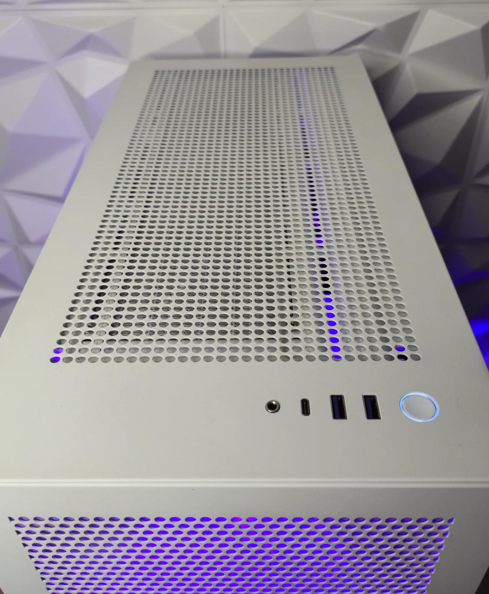 1440P BEAST 6800 XT / RYZEN 7 5800 X / 32 GB RAM / 1 TB SSD / WIFI