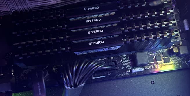 CORSAIR - VENGEANCE LPX CMK32GX4M2E3200C16 32GB (2PK X 16GB) 3200MHz DDR4
