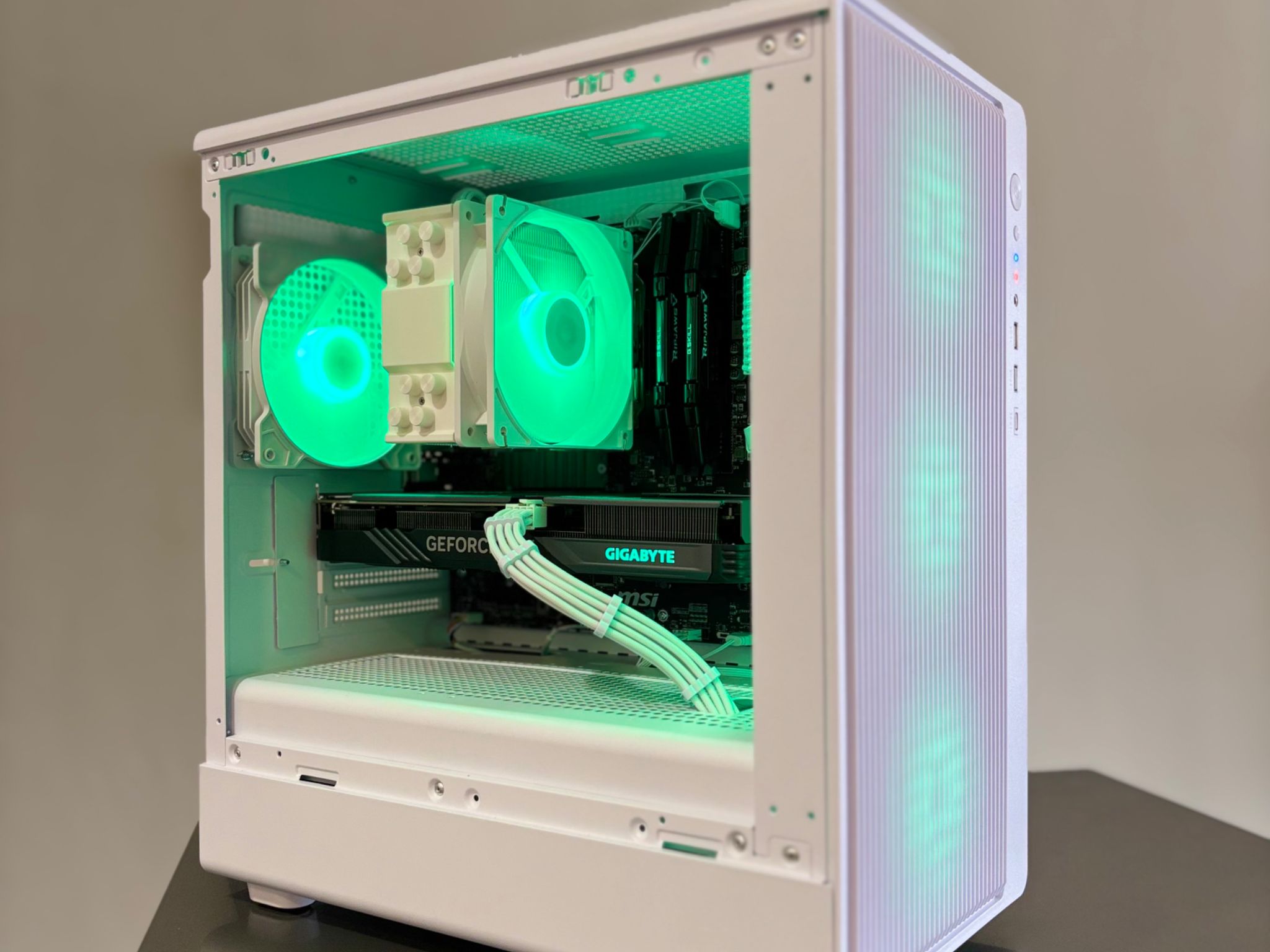 RTX 4060 | Ryzen 5 5500 | 32GB DDR4 | 1 TB NVMe | 650w Gold Gaming PC