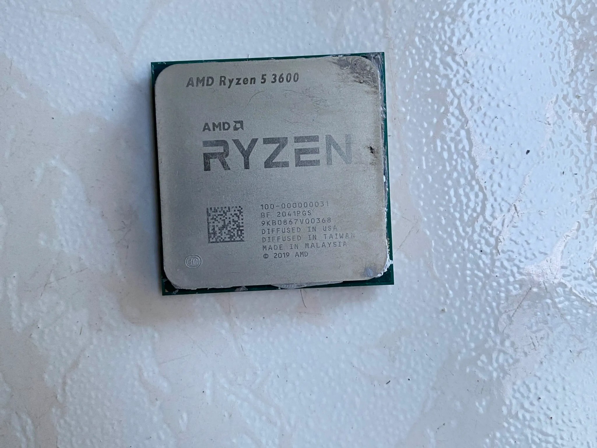 AMD Ryzen 5 3600 6-Core, 12-Thread Unlocked Desktop Processor Stealth Wraith Cooler included