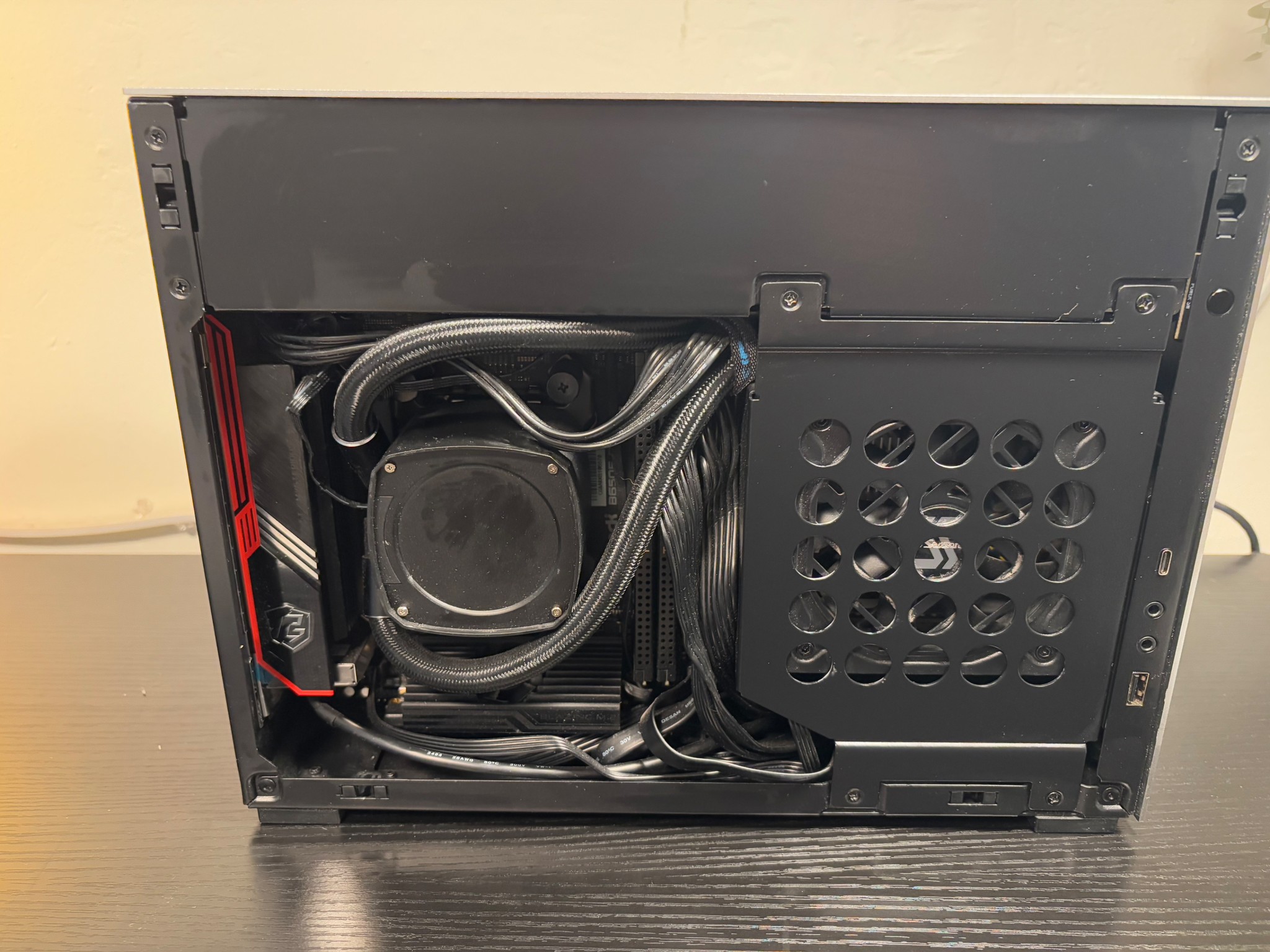ITX   RTX 4080 SUPER Gaming PC (4k Gaming)