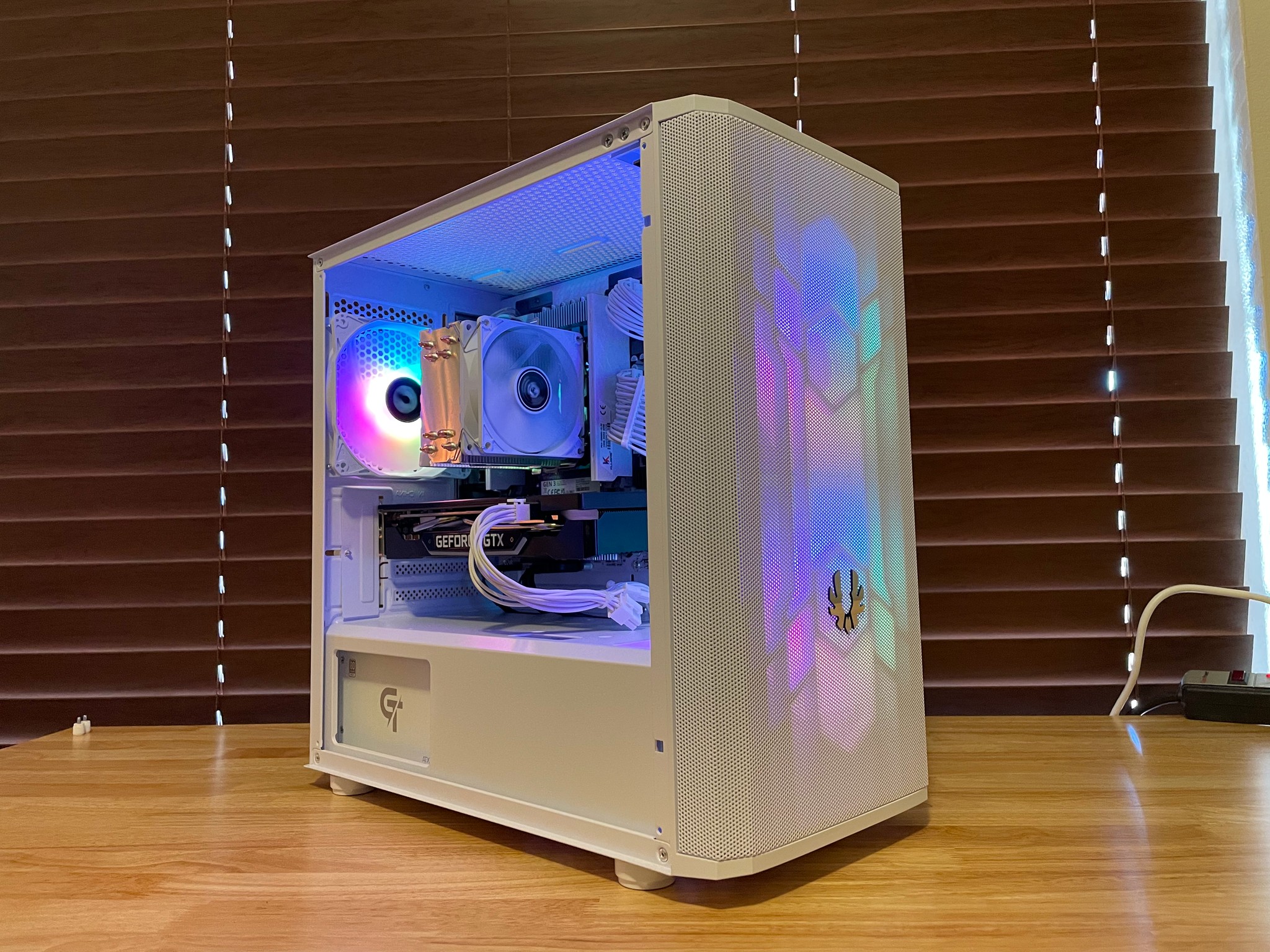 White Budget Gaming PC (Xeon E5-2630 V4 | GTX 1660 Super | 32GB RAM | 512GB SSD | Wifi)
