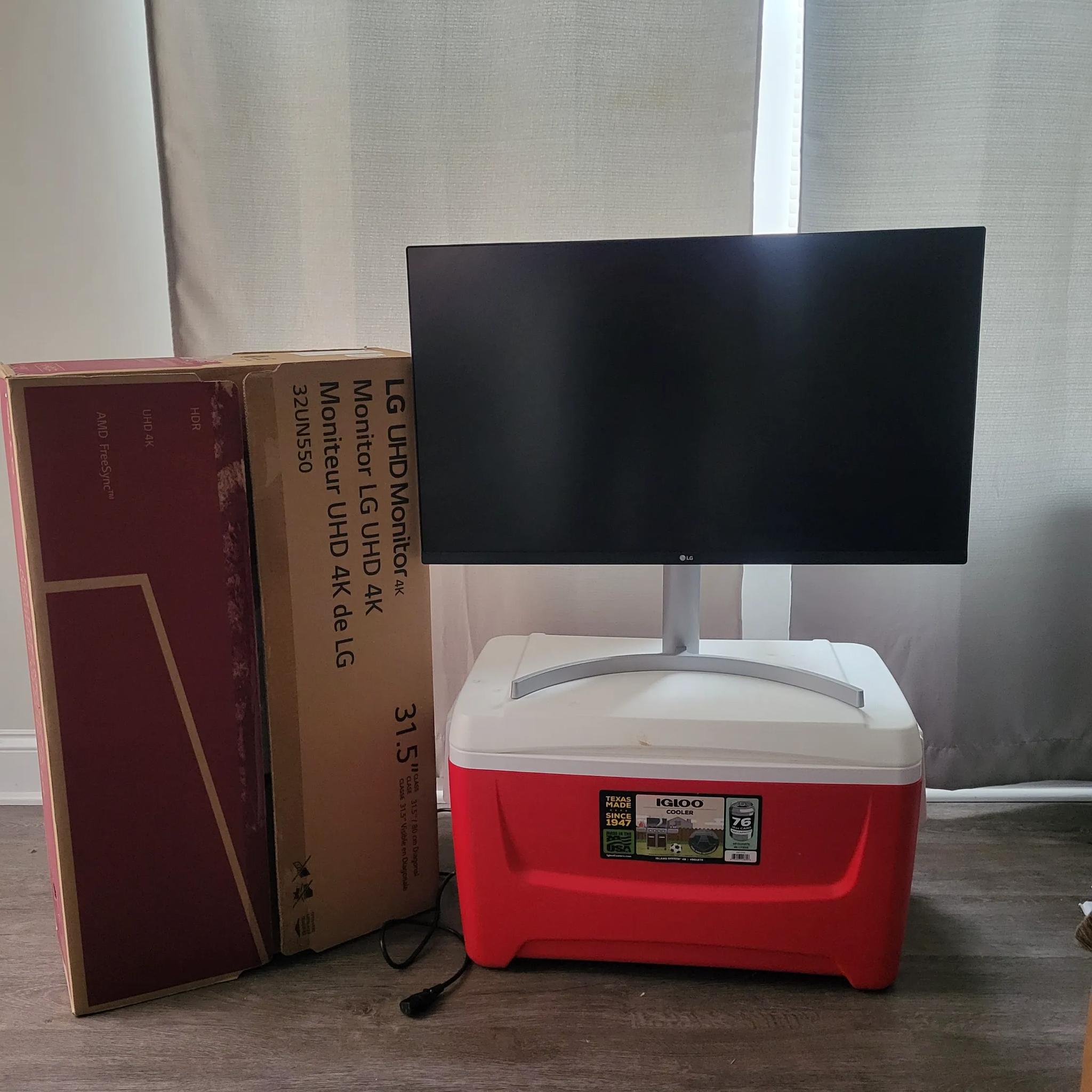 LG 32" UHD 4K FreeSync Monitor