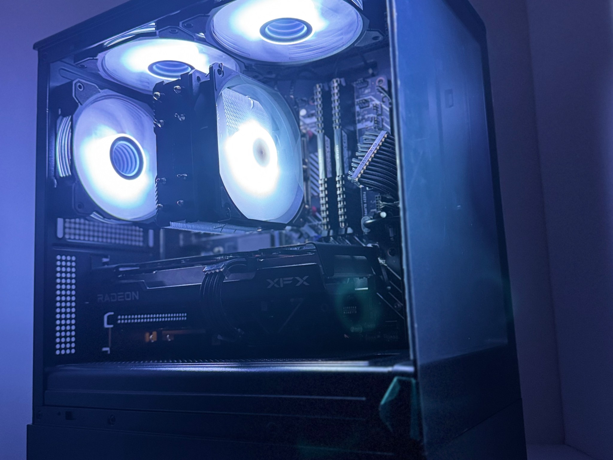 🏴DARKNIGHT PLUS🏴 R5 5600X | RX 6600 | 1TB SSD | 16GB DDR4 | WIFI/BT | WIN 11