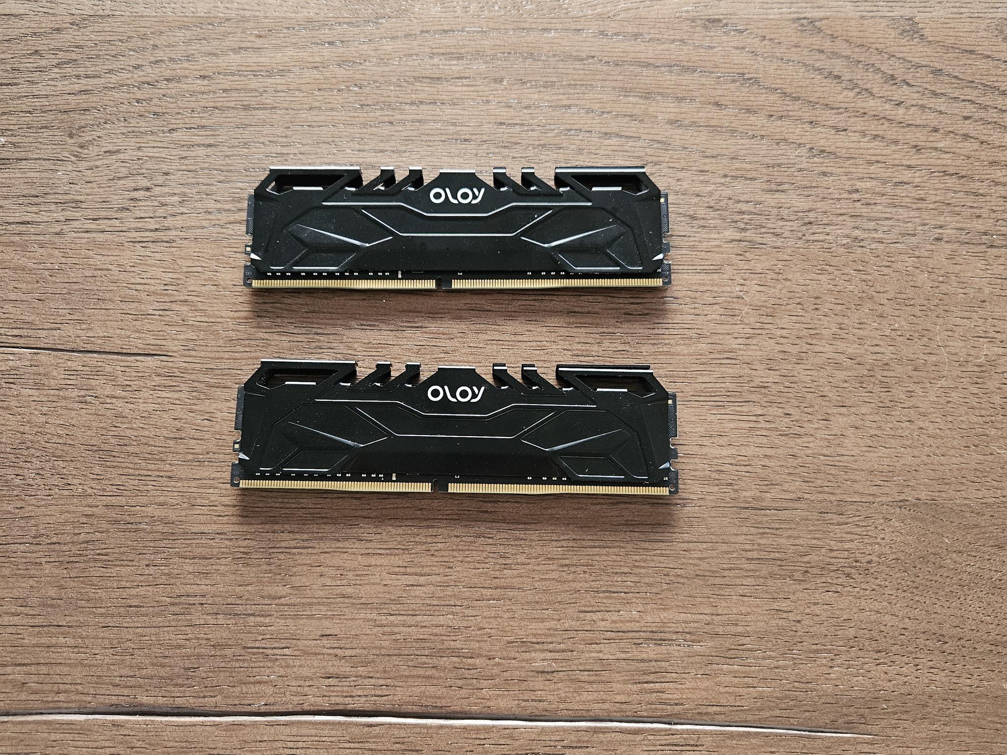 OLOY 32gb 3200mhz (2x16) black