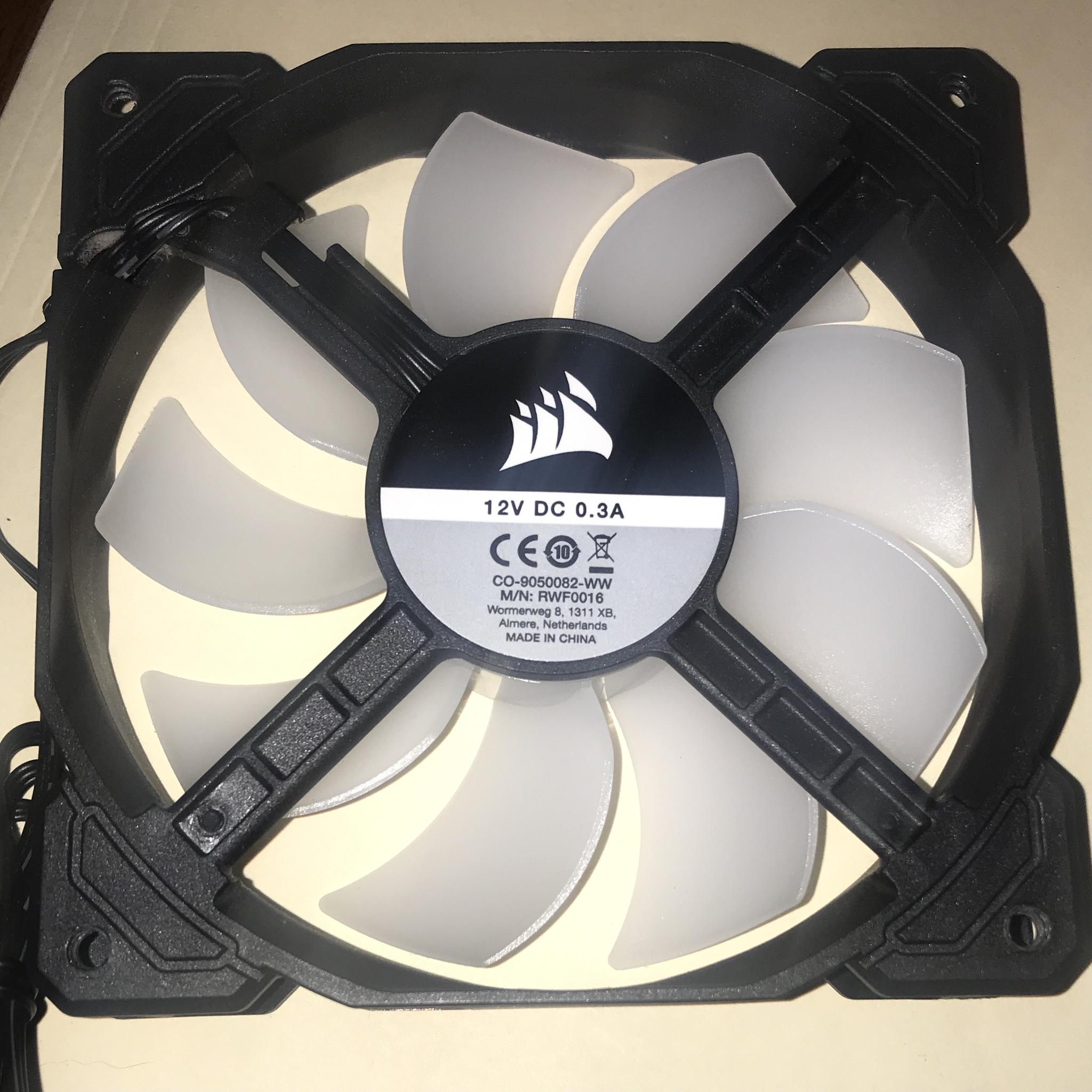 CORSAIR Air Series LED AF120 -3 pin header