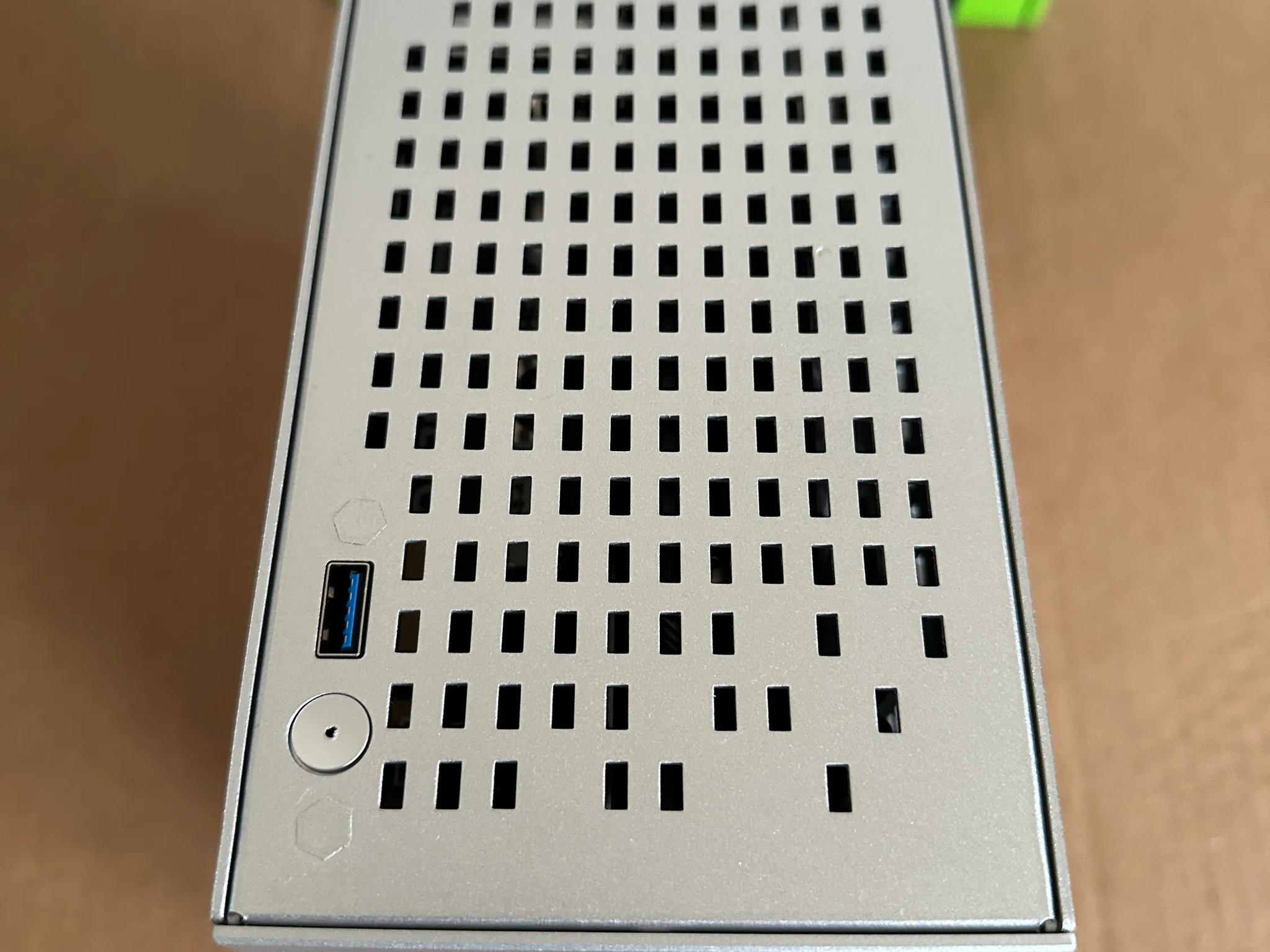 MINI GAMING PC - AMD Ryzen 5 5600X 6-Core + NVIDIA RTX 4060 8GB + 2TB NVME SSD + 32GB DDR4 RAM