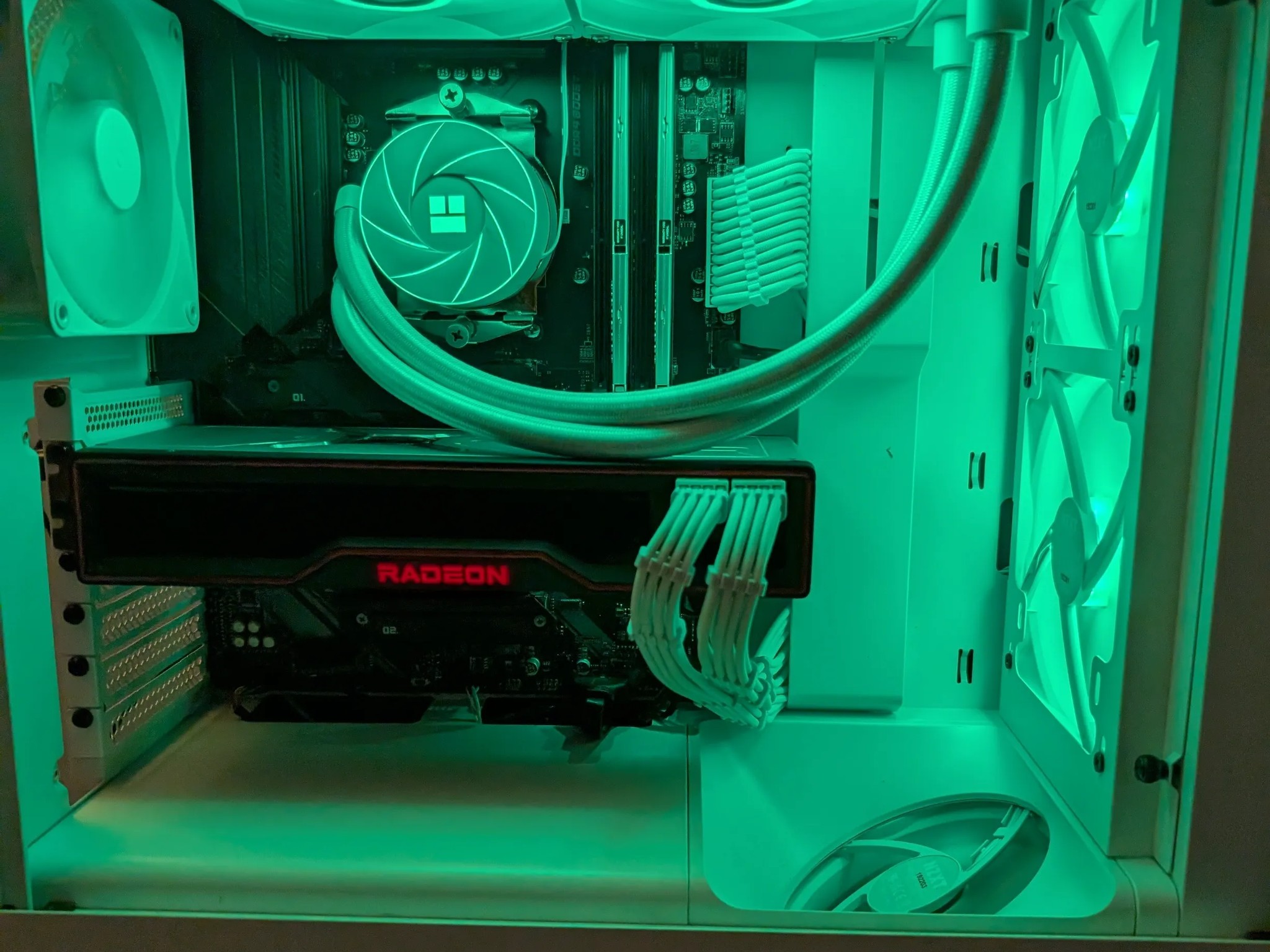 PC - RX 6800xt | Ryzen 7 5800xt | 32 GB DDR4 3600 | 1 TB NVME | Liquid Cooled