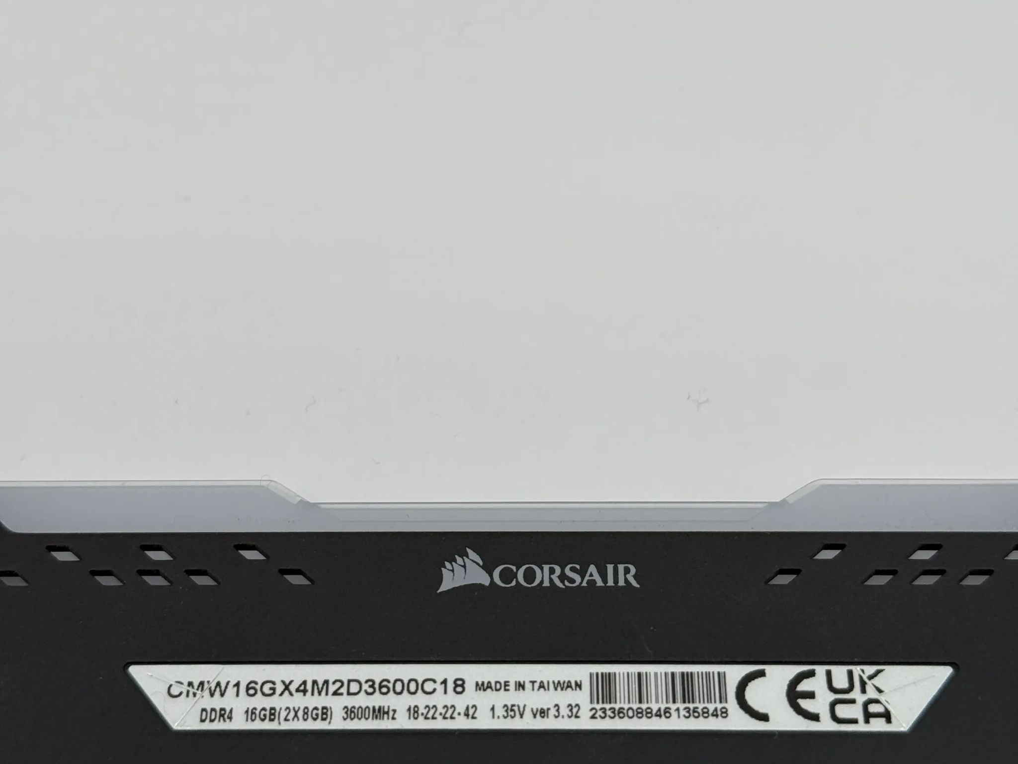 4 x 8GB Corsair Vengeance PRO RGB DDR4 3600MHz CL