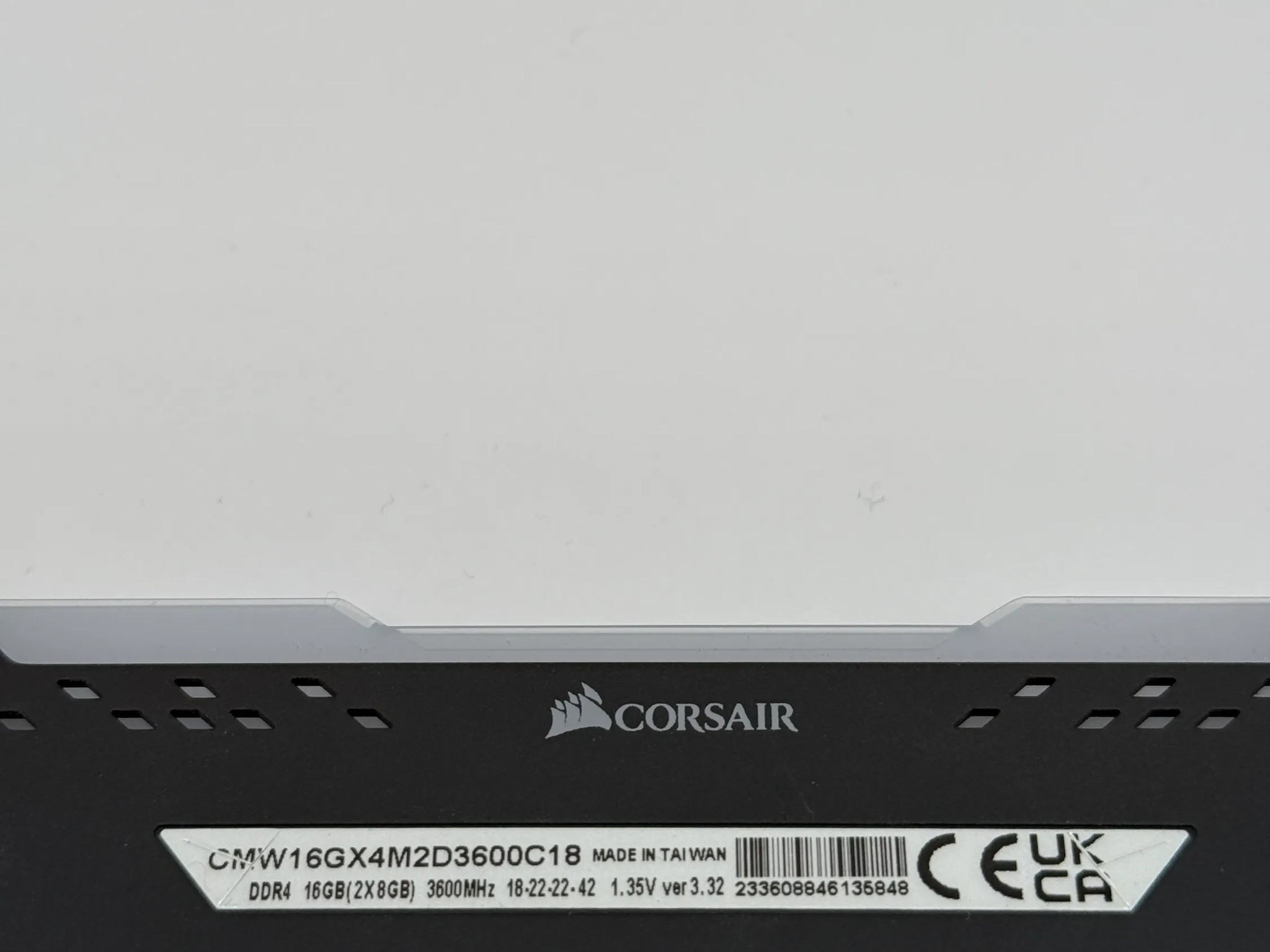 4 x 8GB Corsair Vengeance PRO RGB DDR4 3600MHz CL