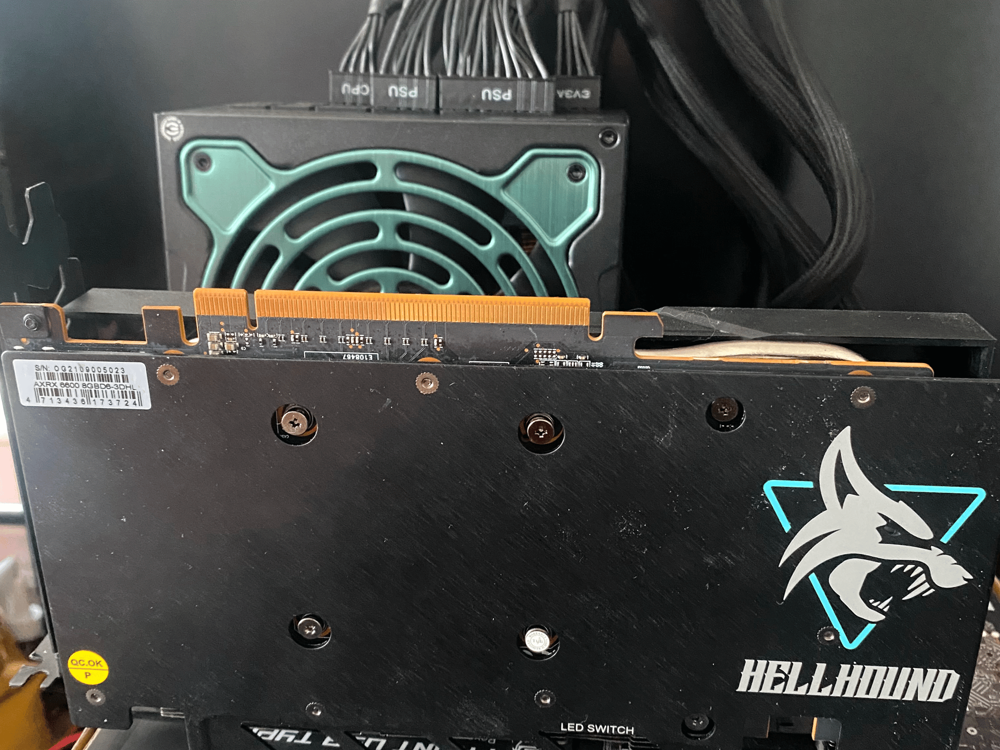 **For Parts/Repair** PowerColor Radeon RX 6600 Hellhound. 