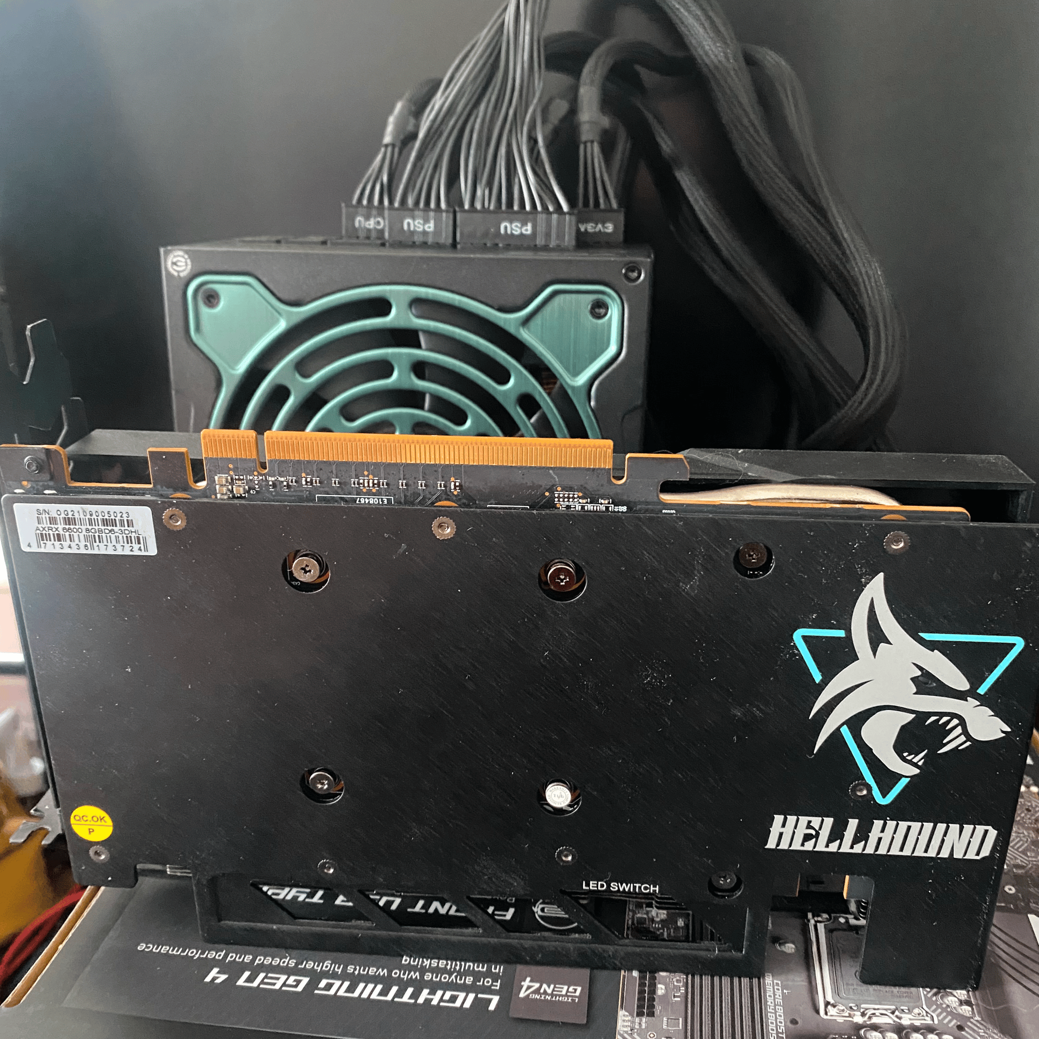 **For Parts/Repair** PowerColor Radeon RX 6600 Hellhound. 