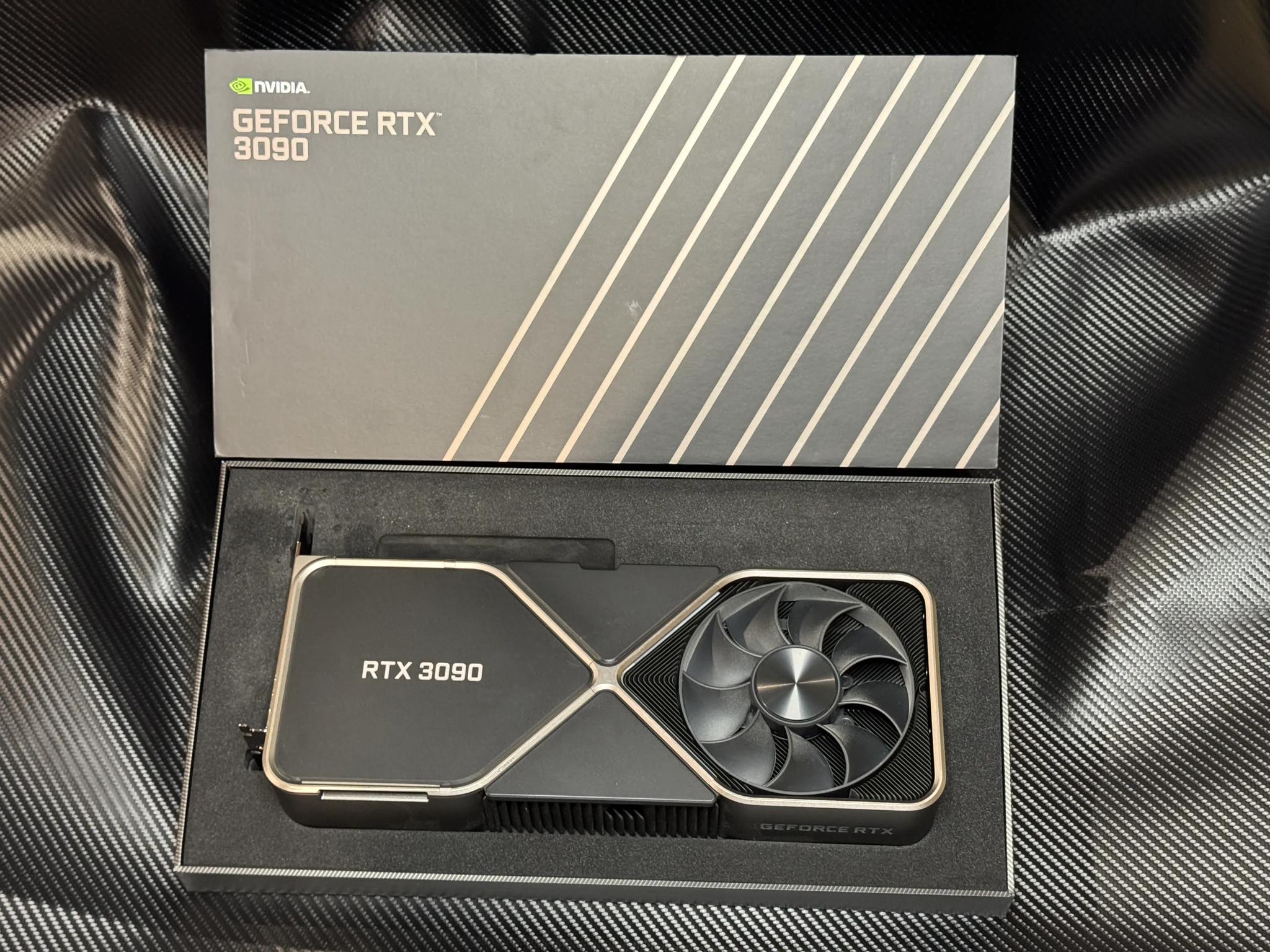 3090 FE mounted EKWB + FE Cooler (unused) + extra WB!