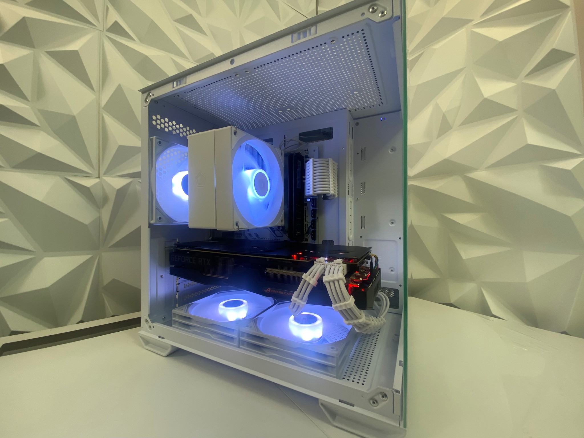 🎅🎅 White Elite Build – Ryzen 5 3500X + RTX 2060 Super 8GB | 1080p/1440p High FPS Ready