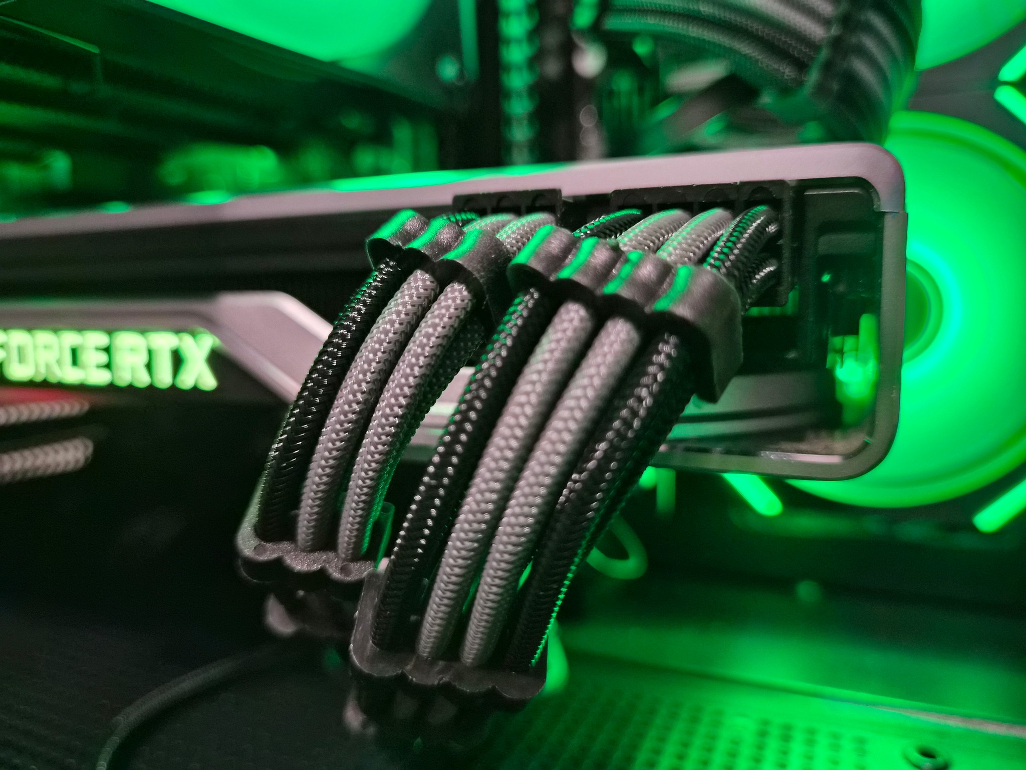 Gaming PC: RTX 2080 FE | Ryzen 5 | 16GB RAM | WiFi | ARGB