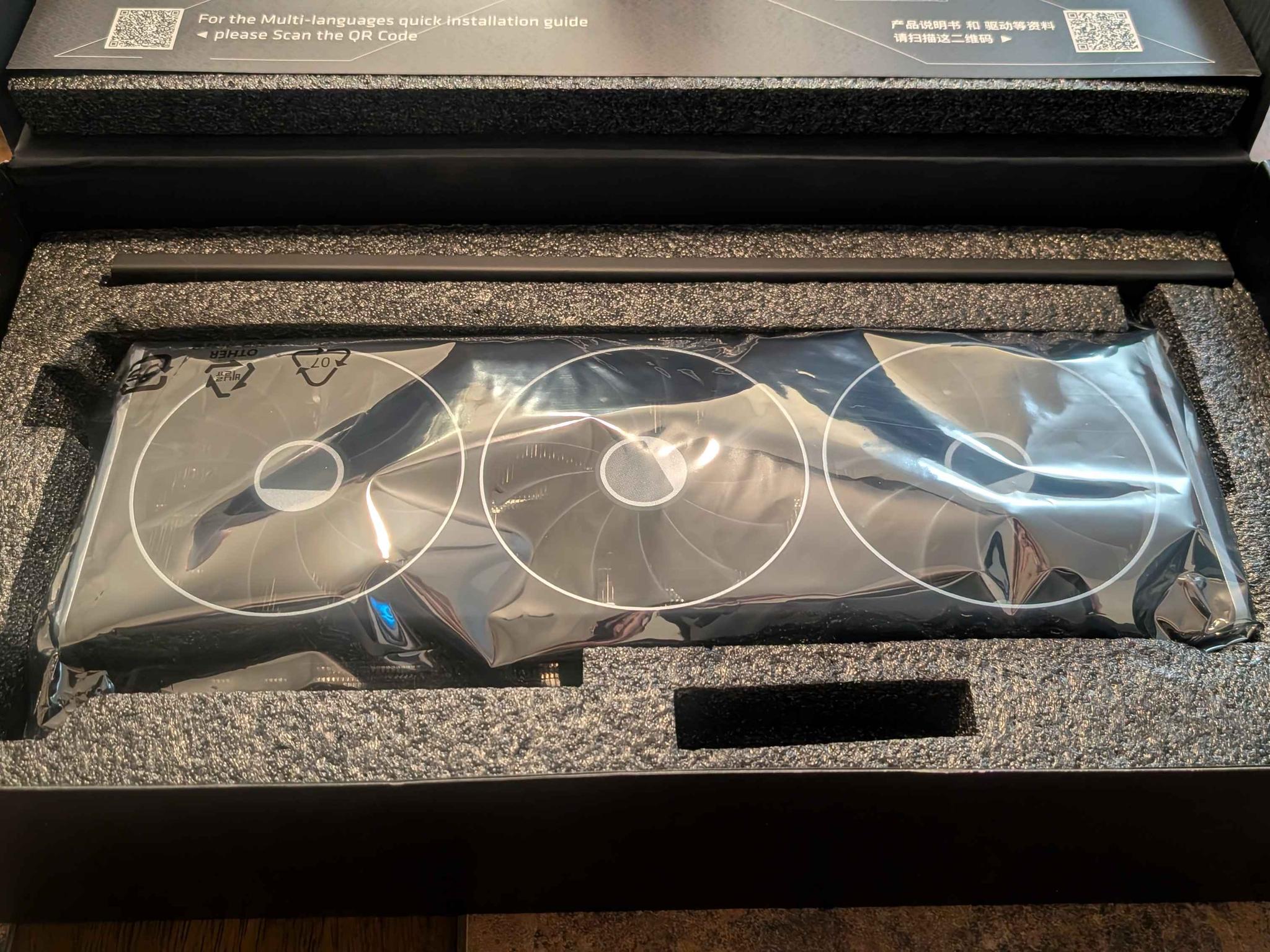 XFX Speedster MERC310 AMD Radeon RX 7900XT